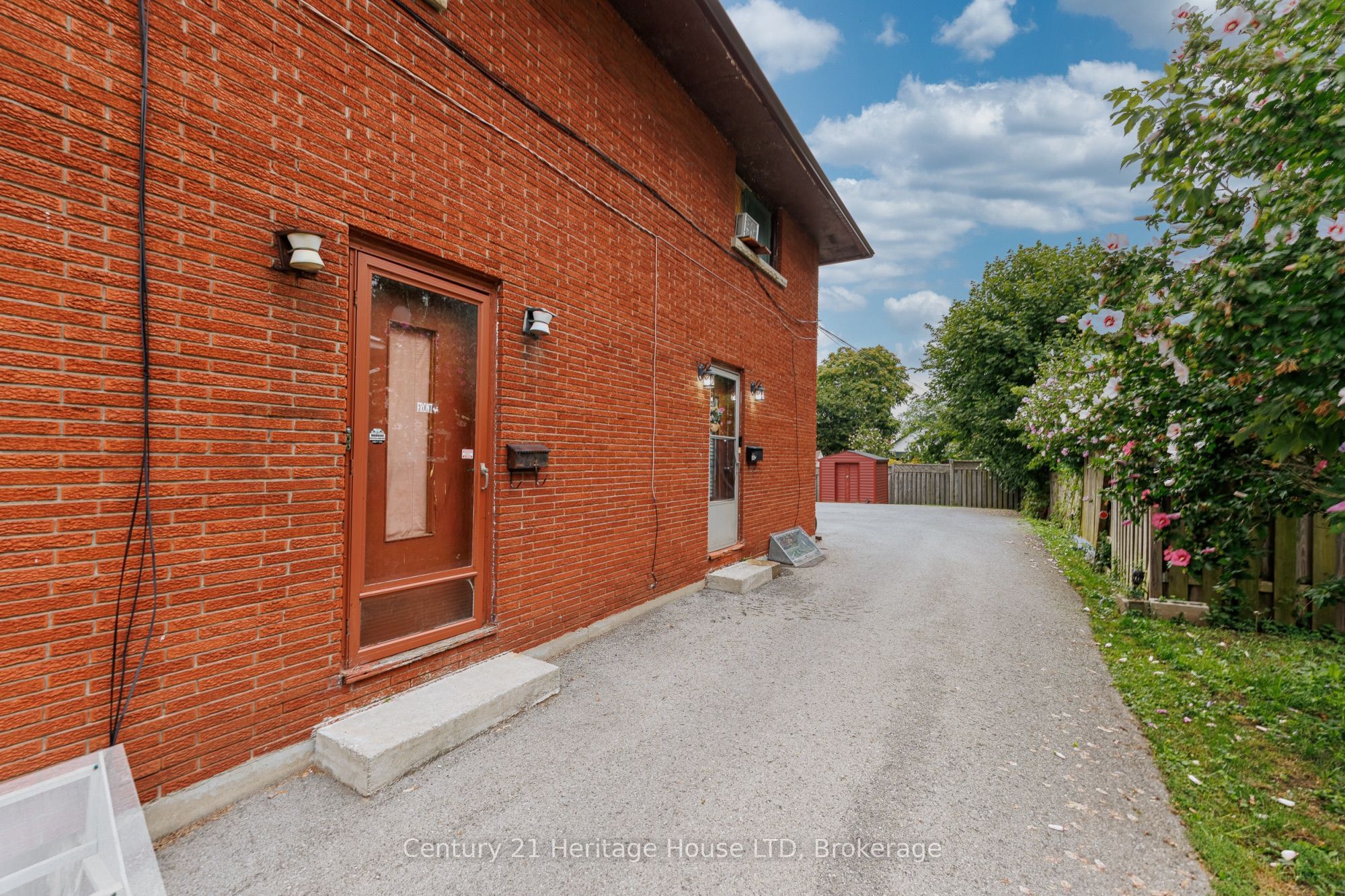 146 Central Avenue, Fort Erie, ON L2A 3S7 photo 2