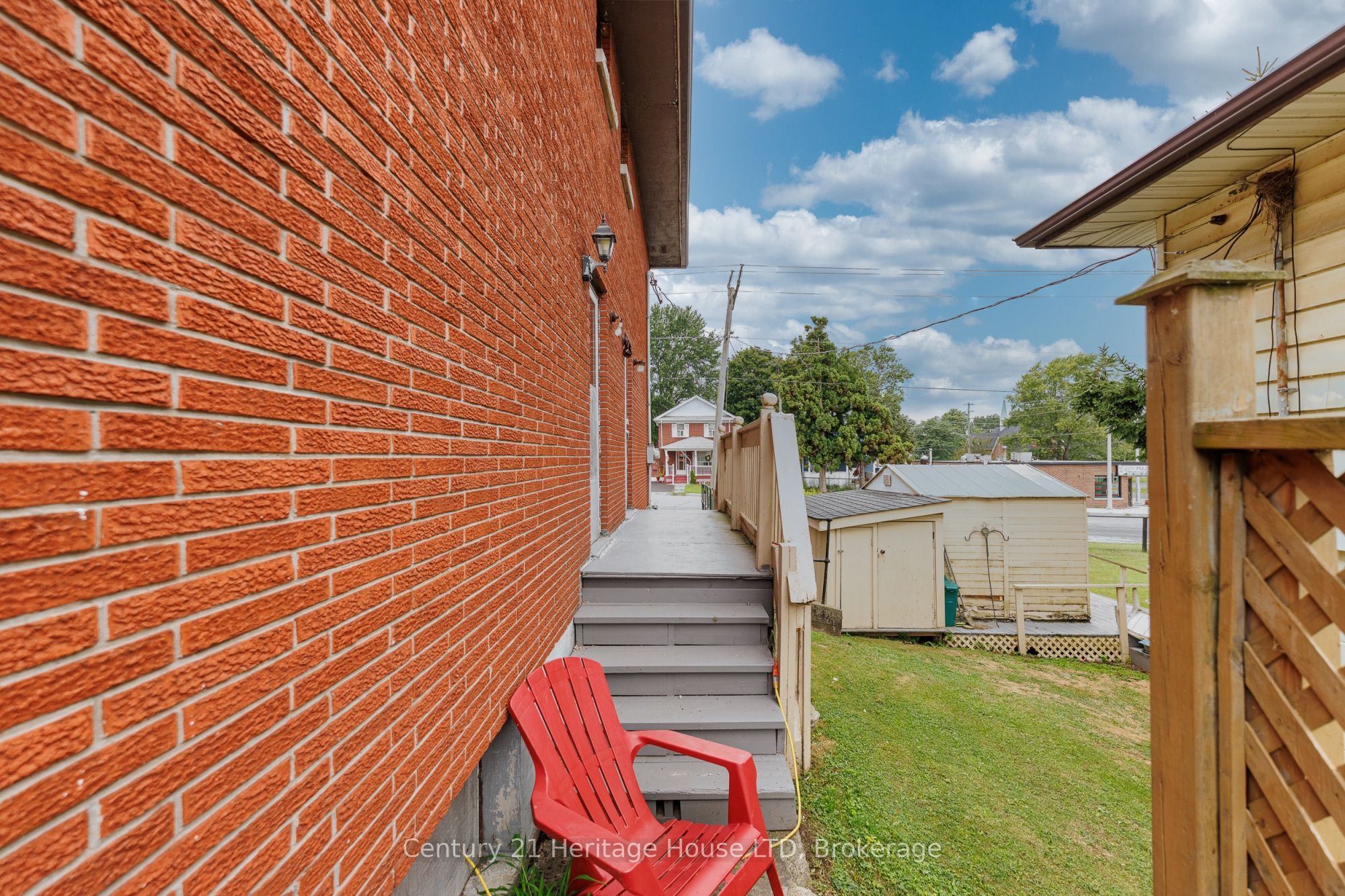 146 Central Avenue, Fort Erie, ON L2A 3S7 photo 3