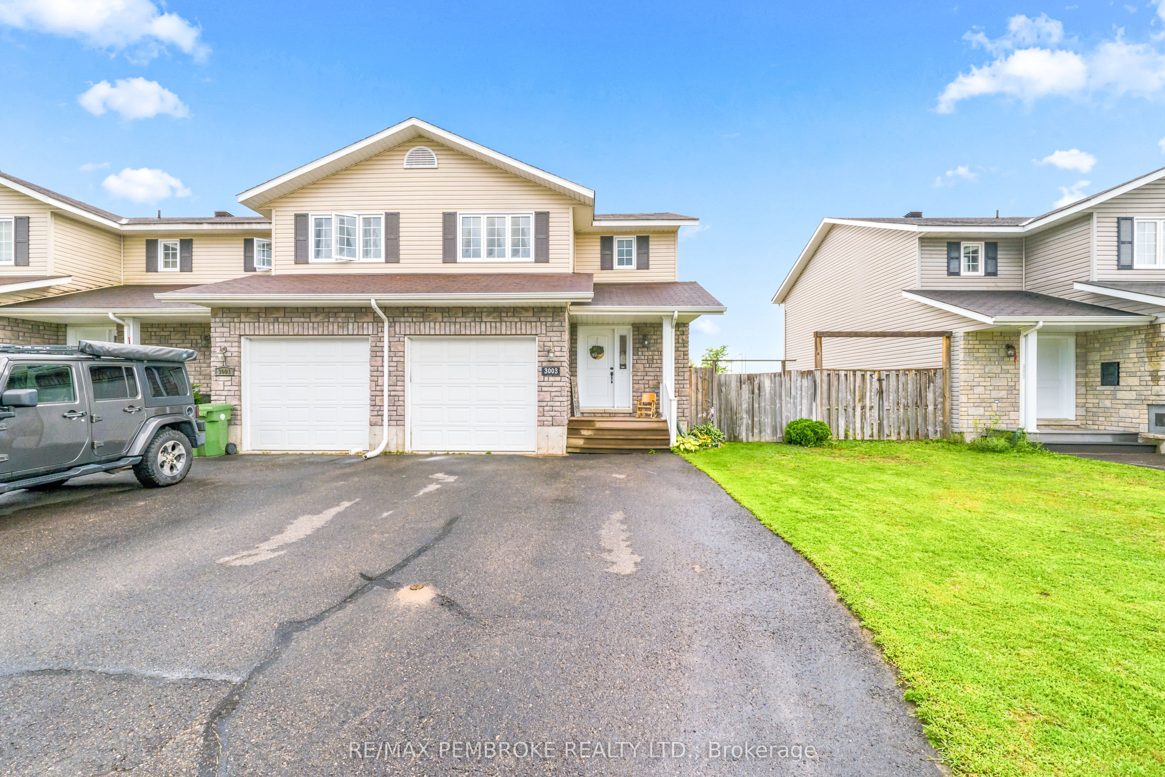 3003 Sandstone Crescent, Petawawa, ON K8H 0B2 photo 3