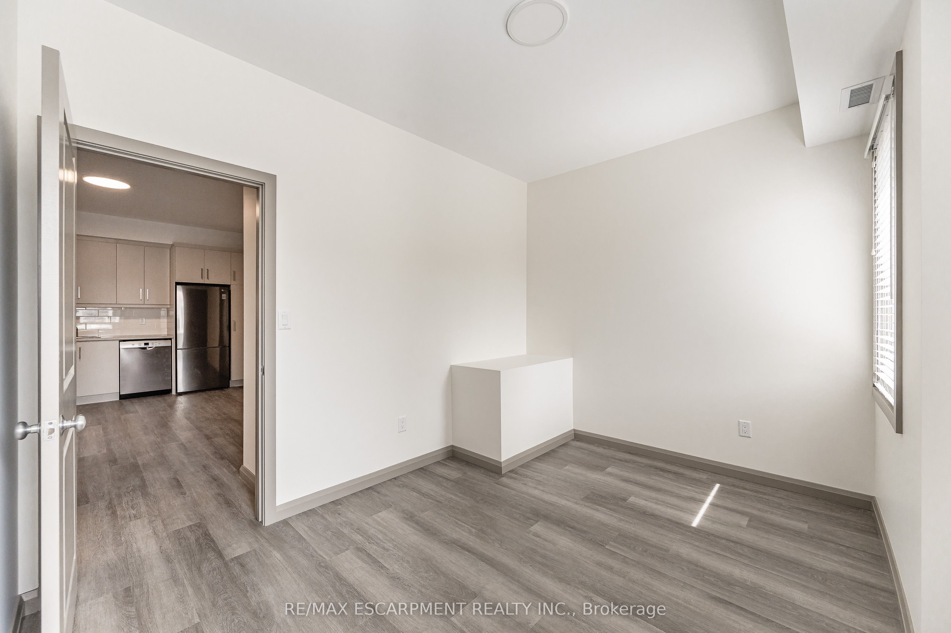 36 Grant Avenue 2A, Hamilton, ON L8N 2X5 photo 5