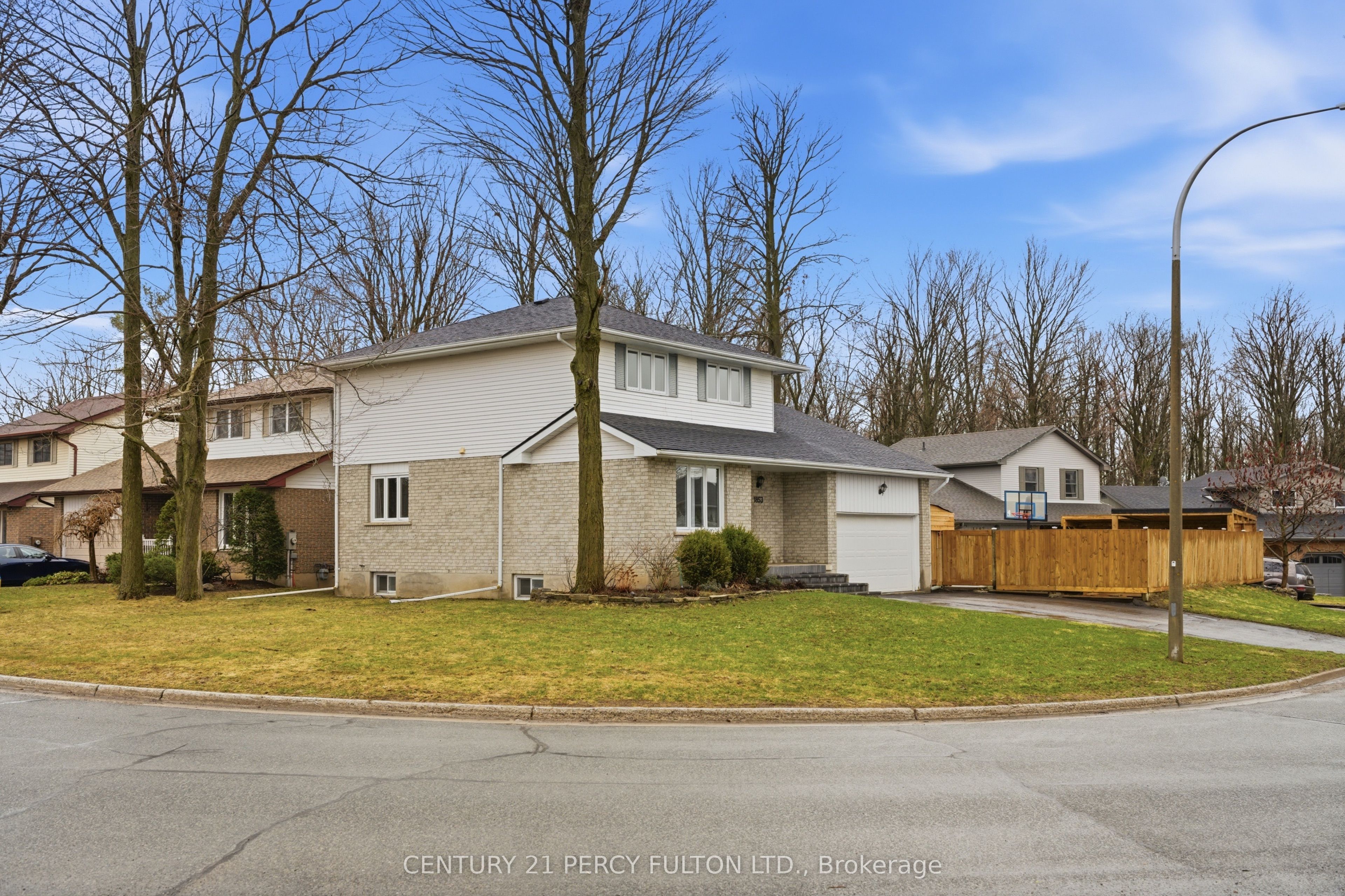 1853 Mapleridge Drive, Peterborough, ON K9K 1R1 photo 2