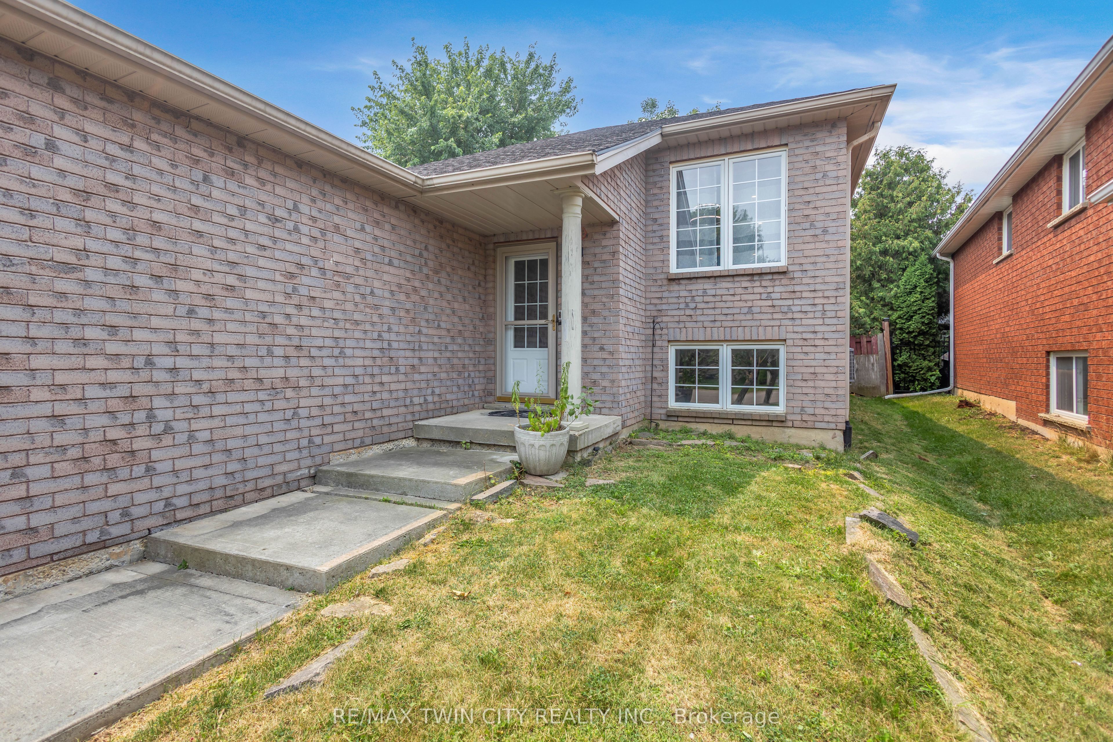 4 Dowden Avenue, Brantford, ON N3T 6N5 photo 4