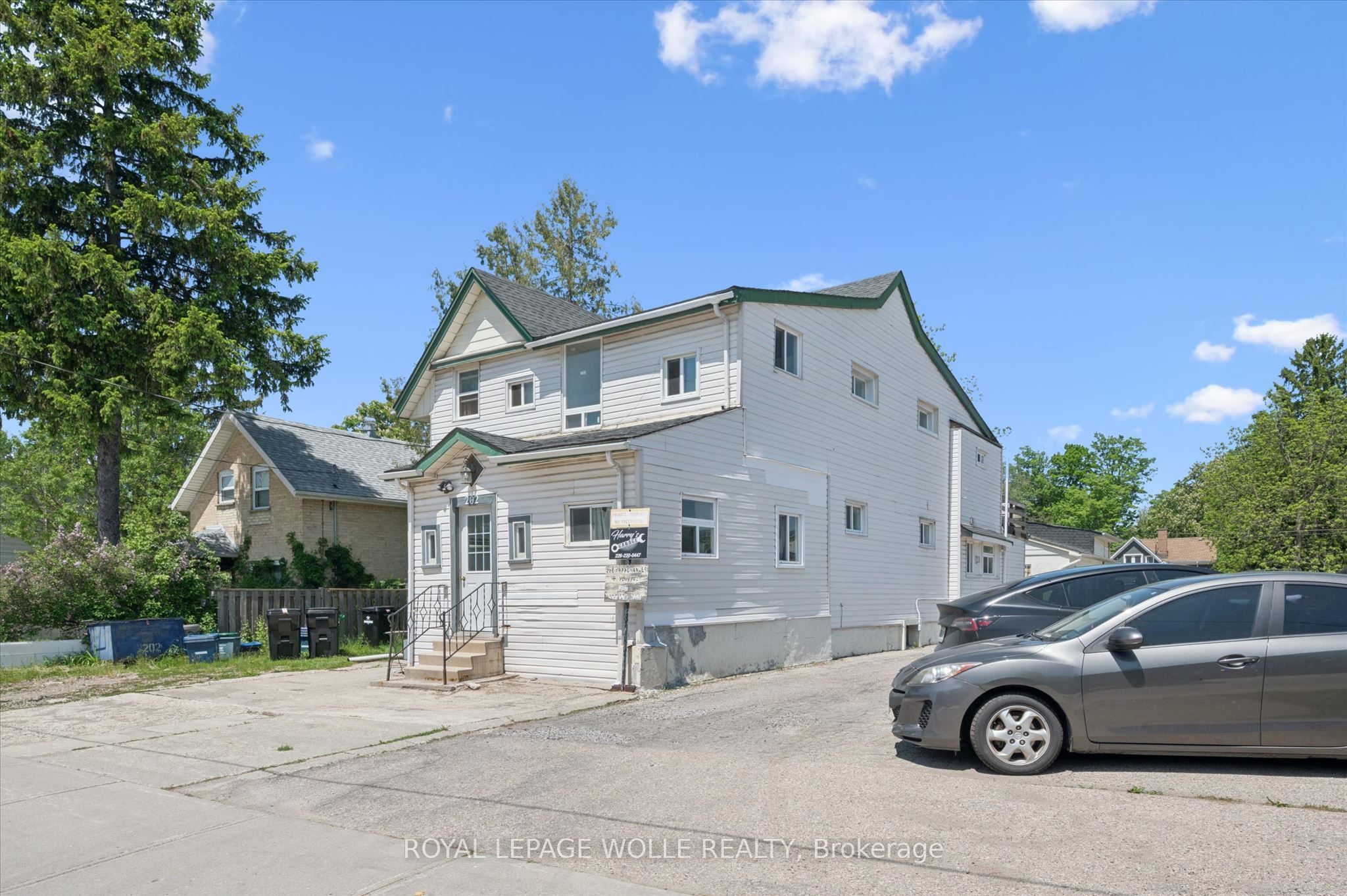 202 Breithaupt Street, Kitchener, ON N2H 5H4 photo 3