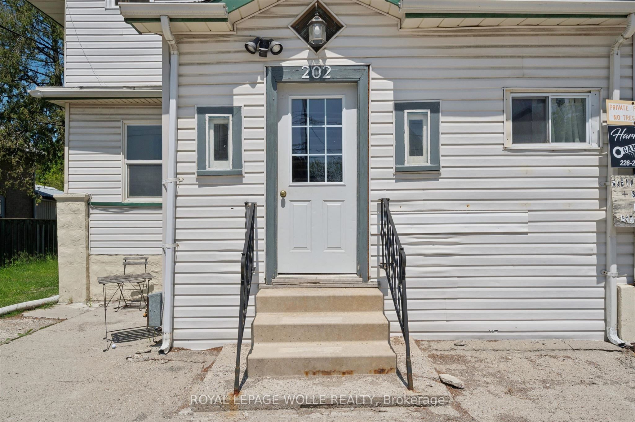 202 Breithaupt Street, Kitchener, ON N2H 5H4 photo 4