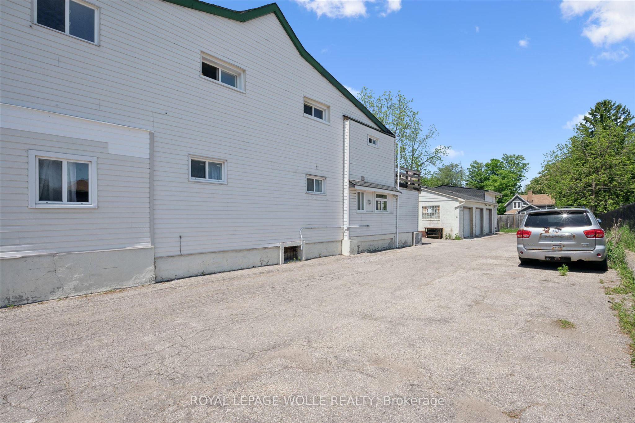 202 Breithaupt Street, Kitchener, ON N2H 5H4 photo 5