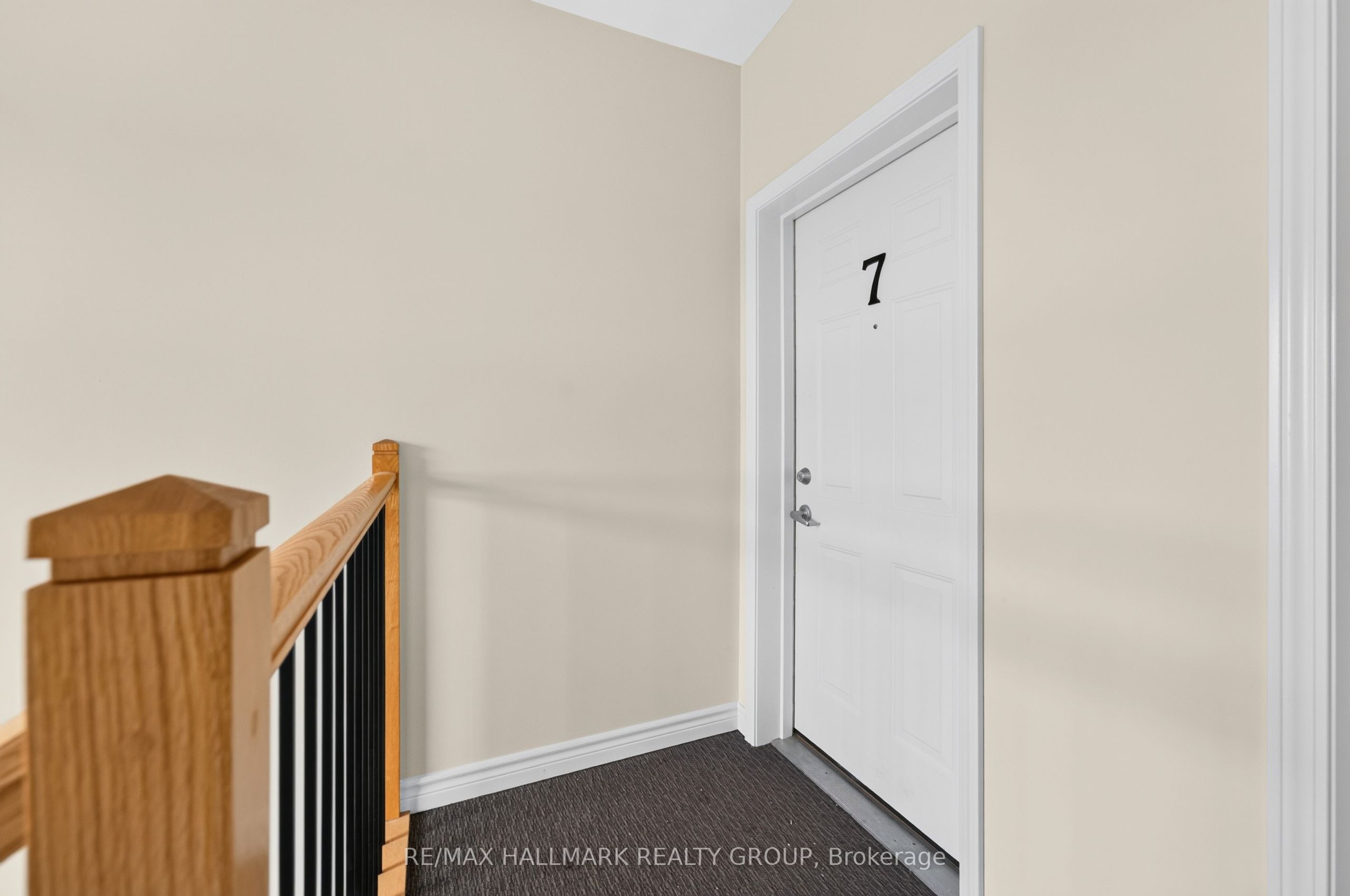 192 Springbeauty Avenue 7, Barrhaven, ON K2J 6B4 photo 5