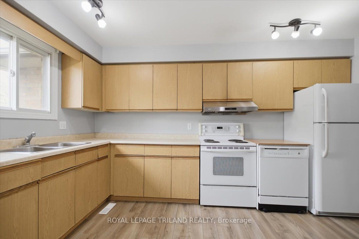 4 Chepstow Gate, London North, ON N6G 3S7 photo 5
