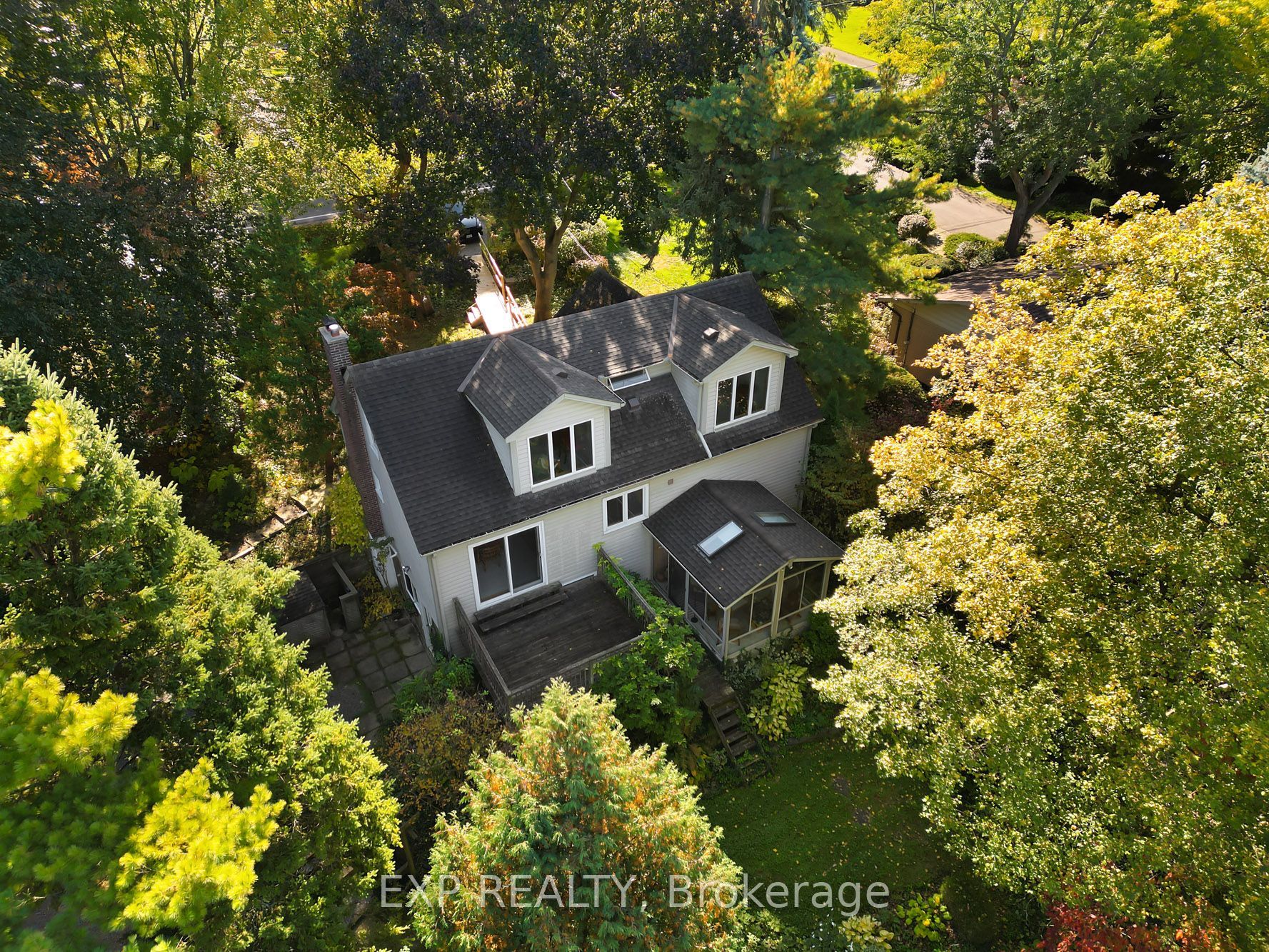 2052 York Road, Niagara-on-the-Lake, ON L0S 1J0