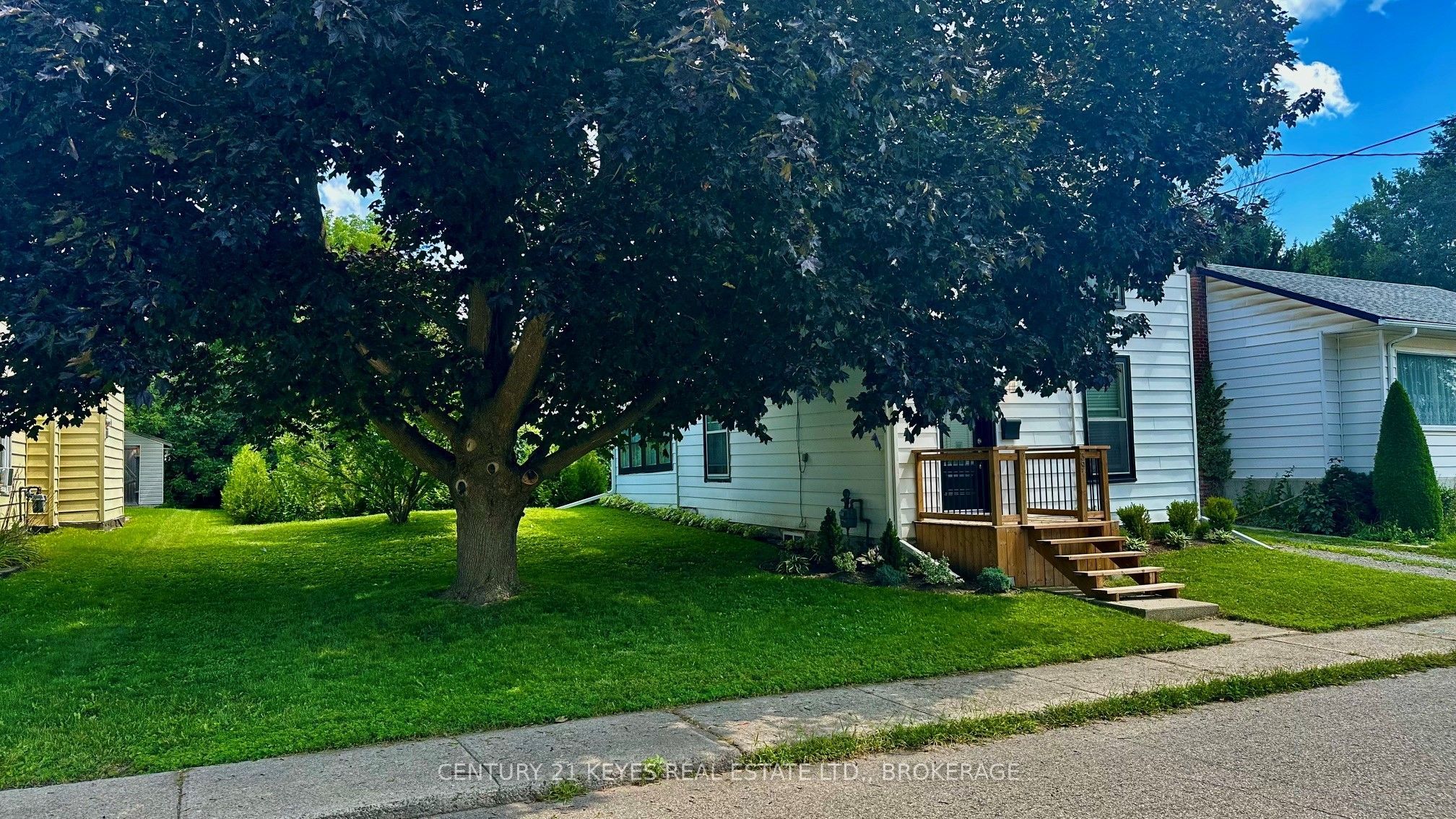 39 Amy Street, Brockville, ON K6V 1V9 photo 3
