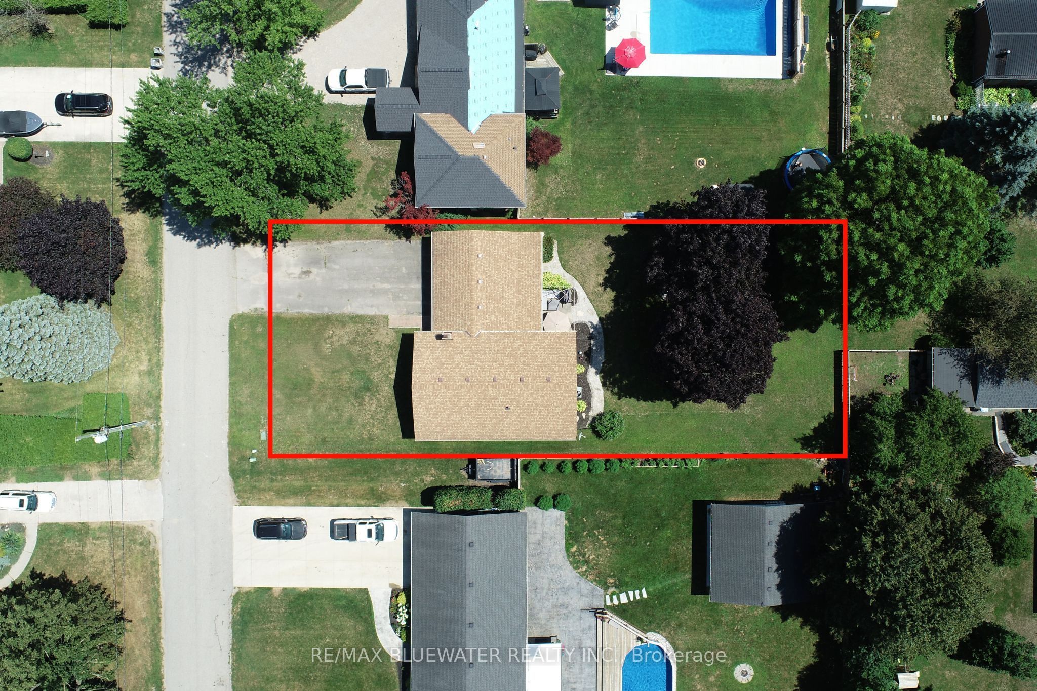 290 Anna Street, North Middlesex, ON N0M 2K0 photo 2
