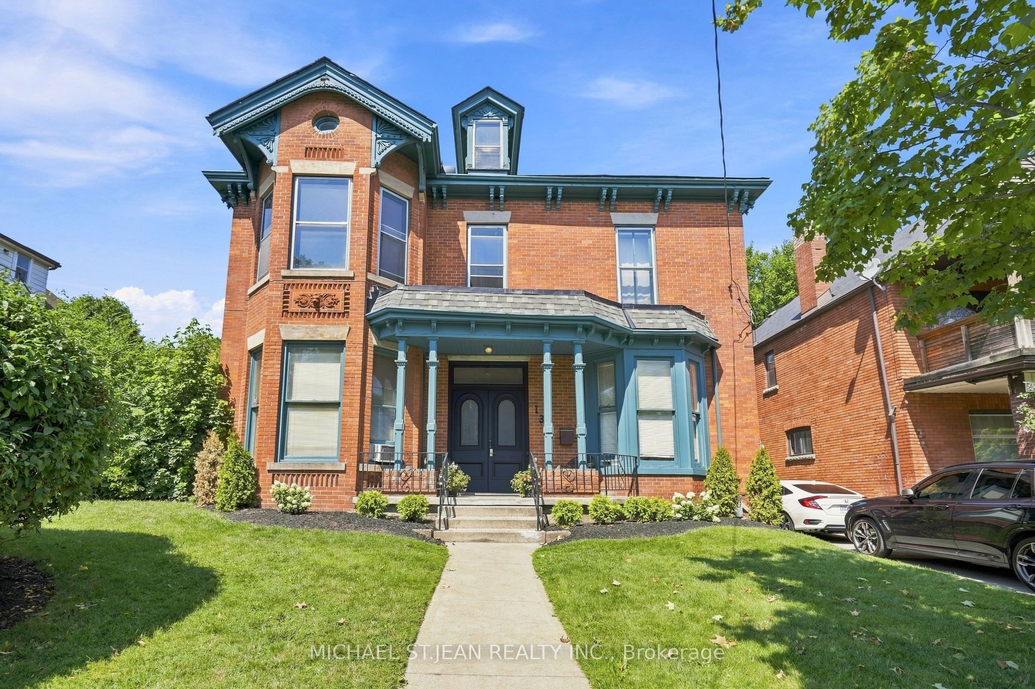 132 Emerald Street S, Hamilton, ON L8N 2V5 photo 2
