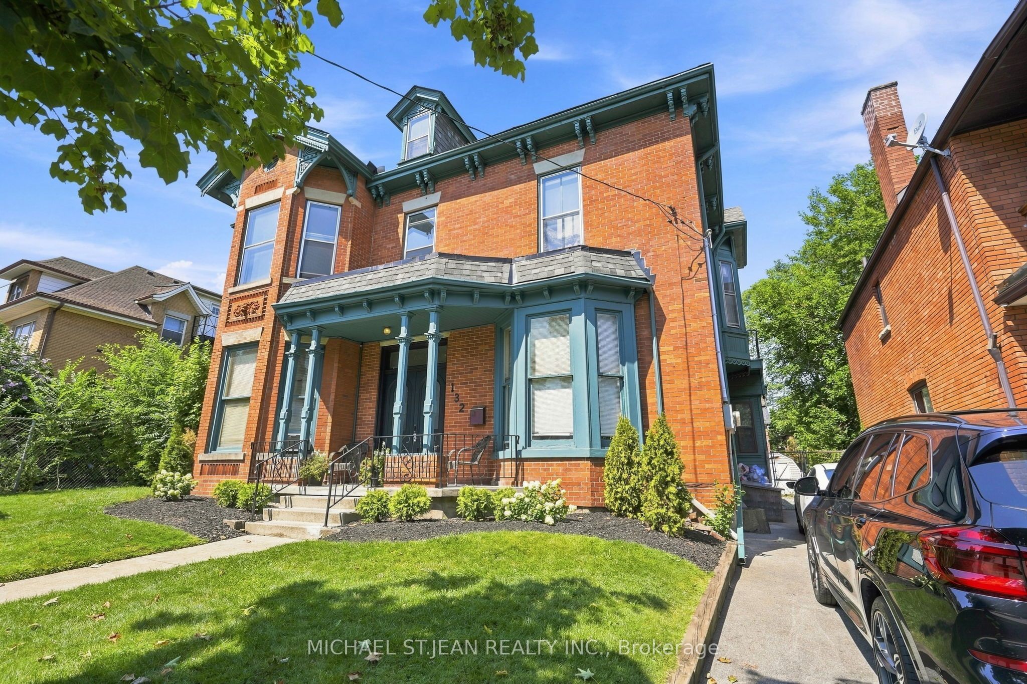132 Emerald Street S, Hamilton, ON L8N 2V5 photo 3