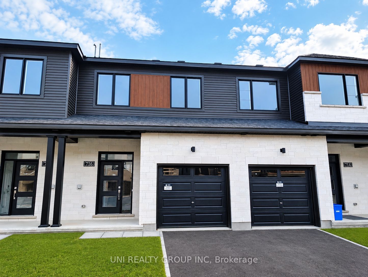 716 Tadpole Crescent, Barrhaven, ON K2J 7N1