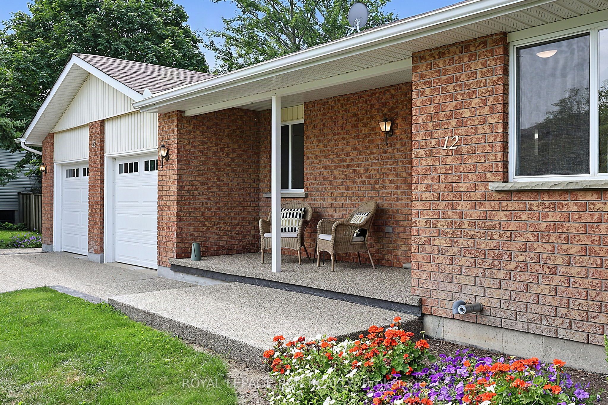 12 Peter Street, Amaranth, ON L9W 5Z1 photo 3