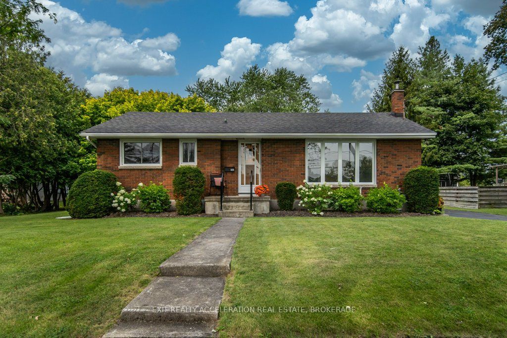 409 Dundas Street W, Greater Napanee, ON K7R 2B8