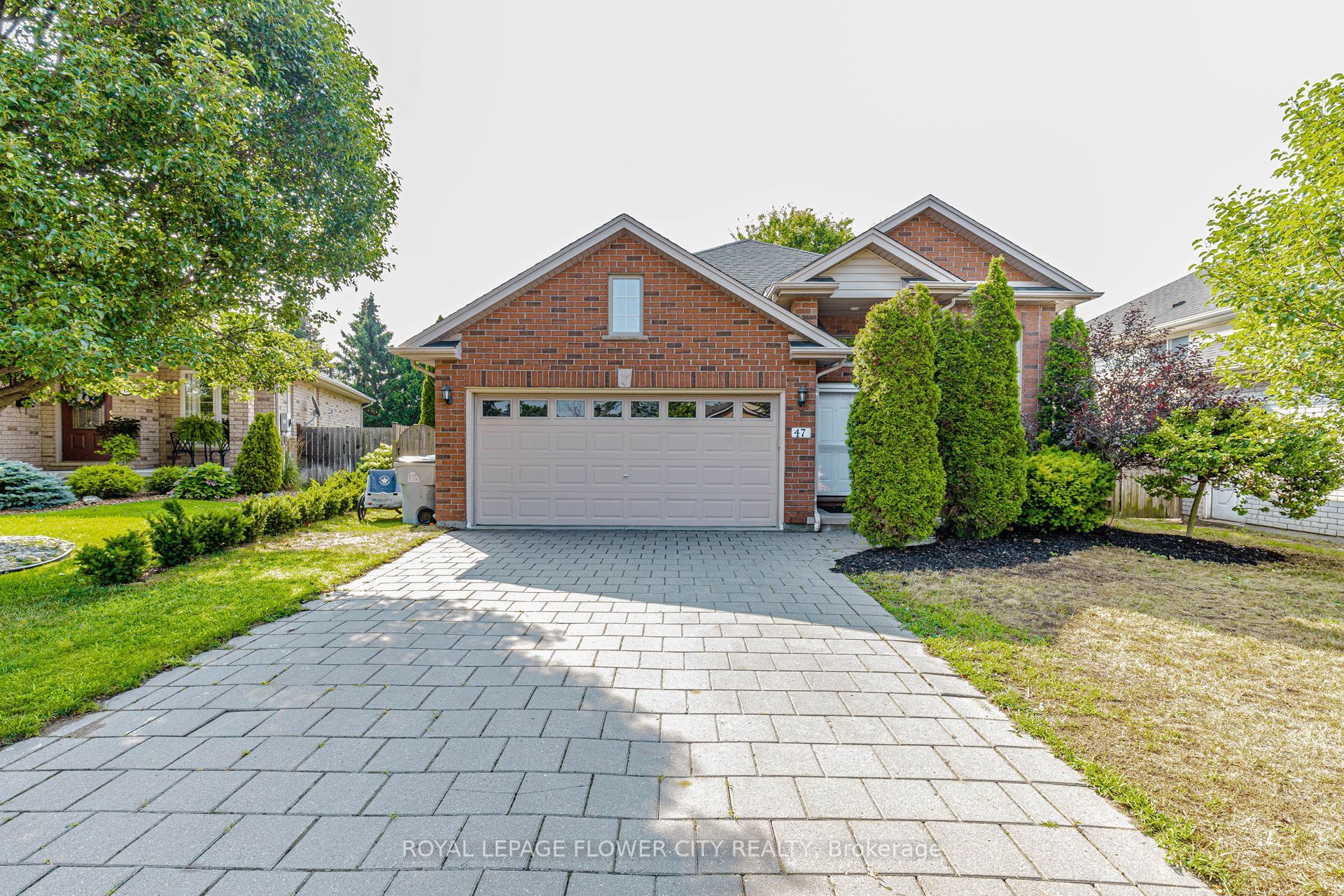 47 Queensway Drive, Strathroy-Caradoc, ON N7G 4M2 photo 3