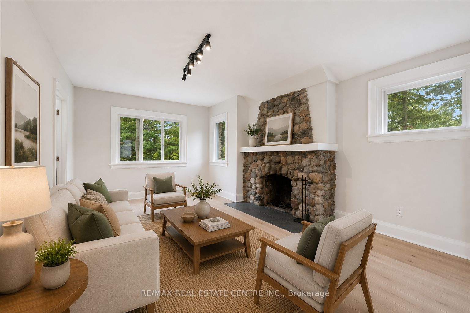 651 Dundas Street S, Cambridge, ON N1R 5S2 photo 4