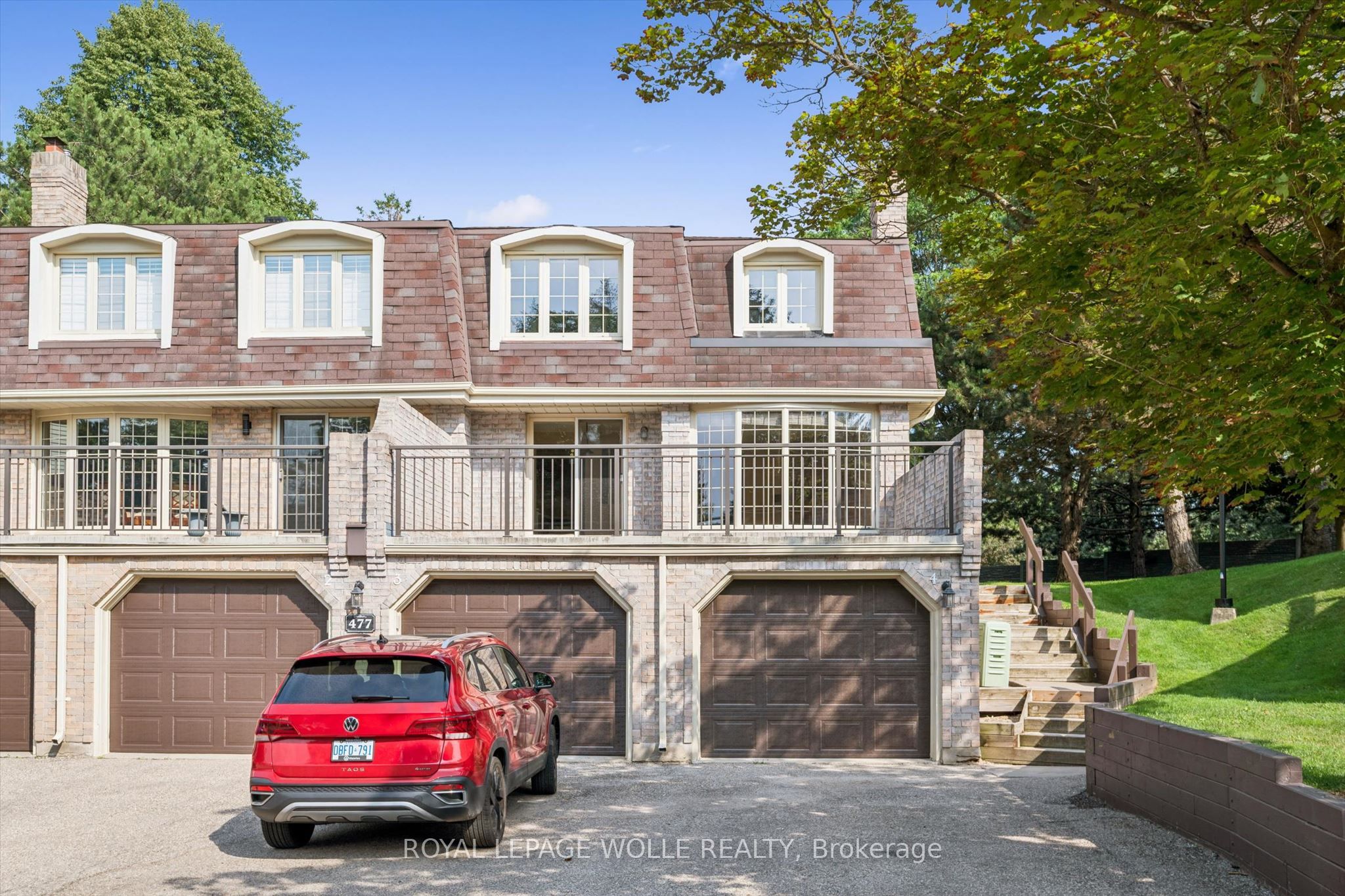 477 Beechwood Drive 4, Waterloo, ON N2T 1H8