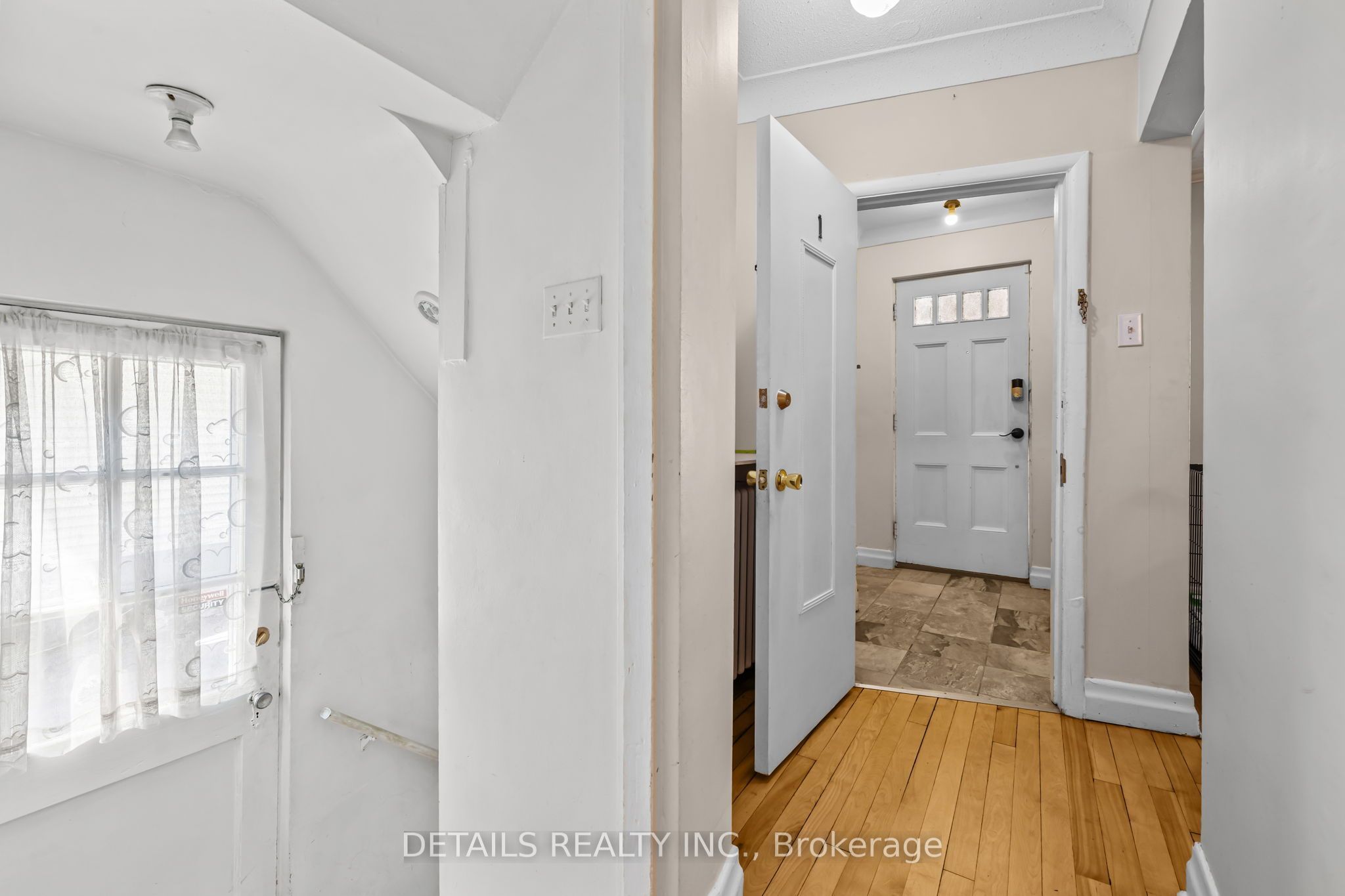 18 Oxford Street, West Centre Town, ON K1Y 2R7 photo 4