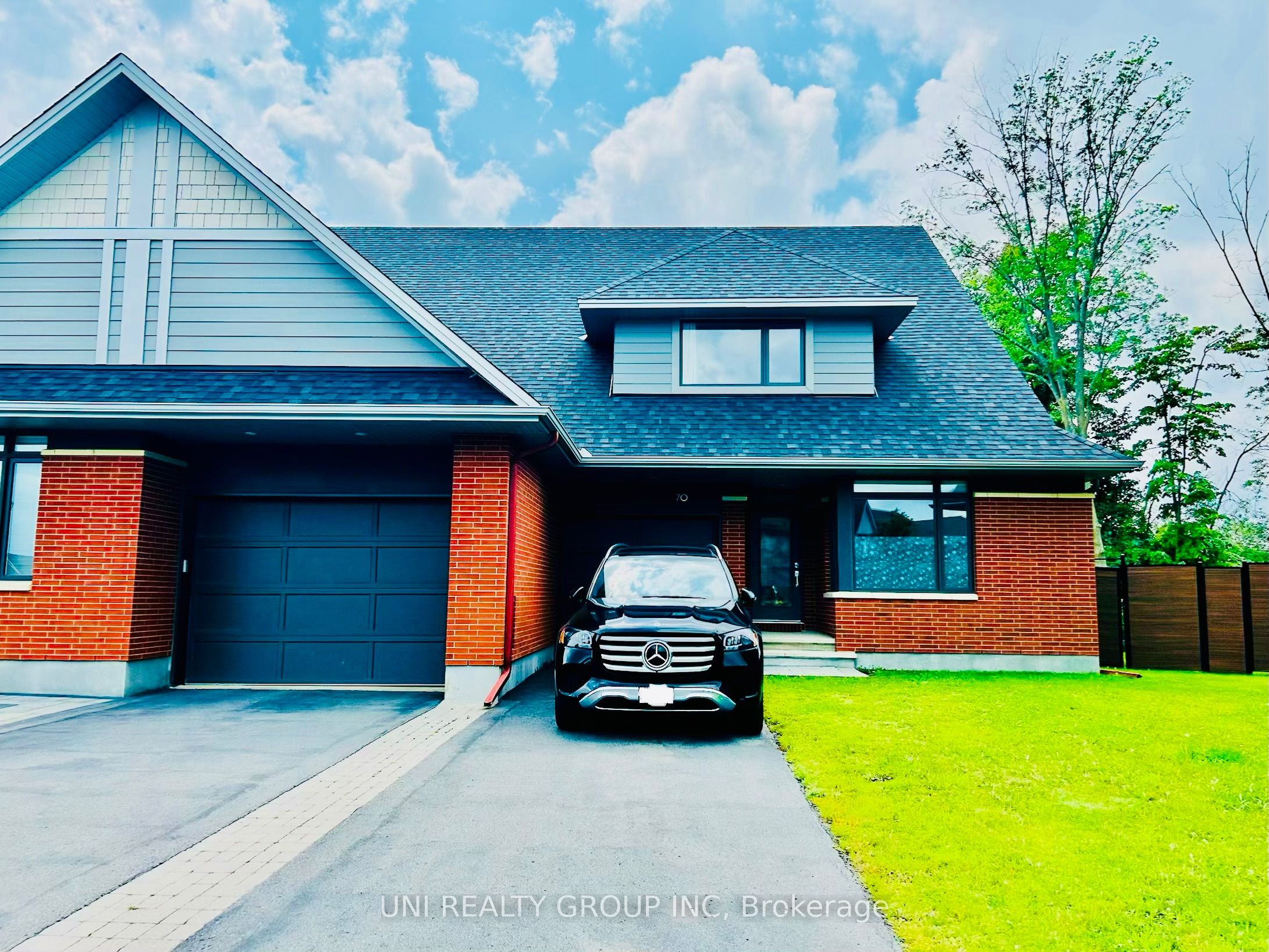 70 STANHOPE Court, Barrhaven, ON K2J 6S2