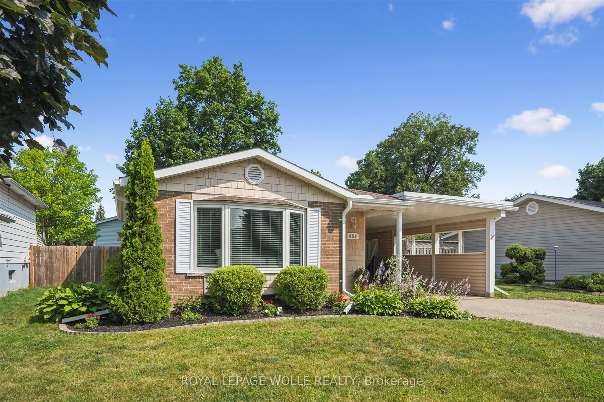 659 Glen Forrest Boulevard, Waterloo, ON N2L 4K4 photo 3