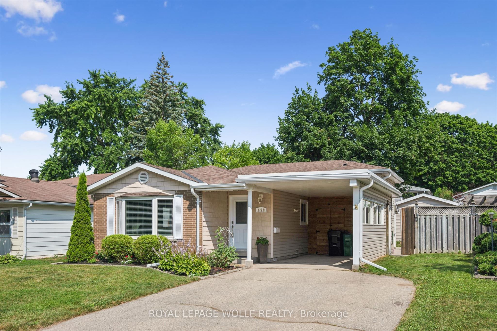 659 Glen Forrest Boulevard, Waterloo, ON N2L 4K4 photo 4