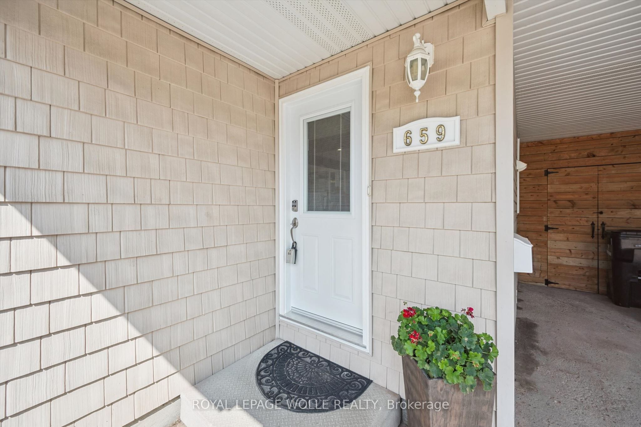 659 Glen Forrest Boulevard, Waterloo, ON N2L 4K4 photo 5