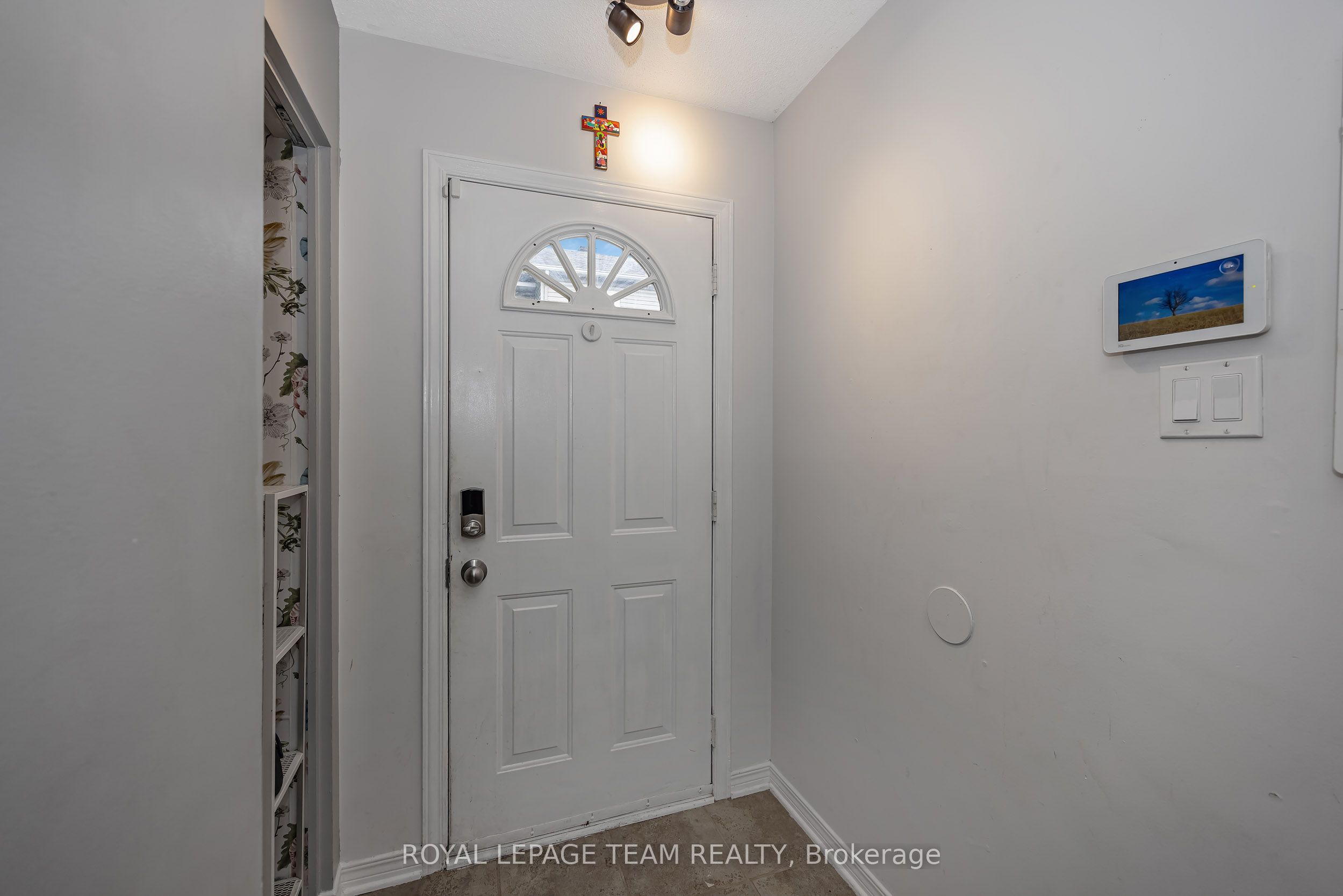 583 Tweedsmuir Avenue 9, Westboro - Hampton Park, ON K1Z 5P4 photo 5
