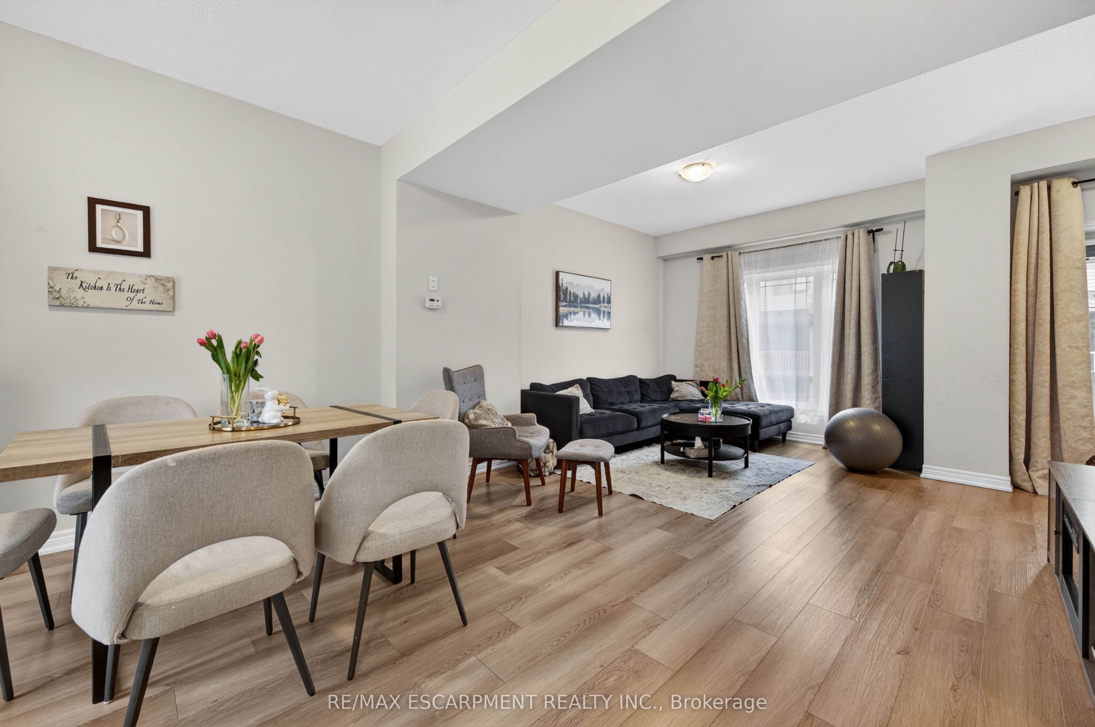 19 Picardy Drive 13, Hamilton, ON L8J 0M7 photo 3