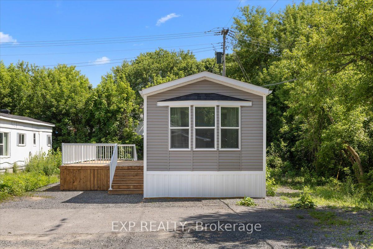 35 Vanier Road, Bells Corners and South to Fallowfield, ON K2H 7P6