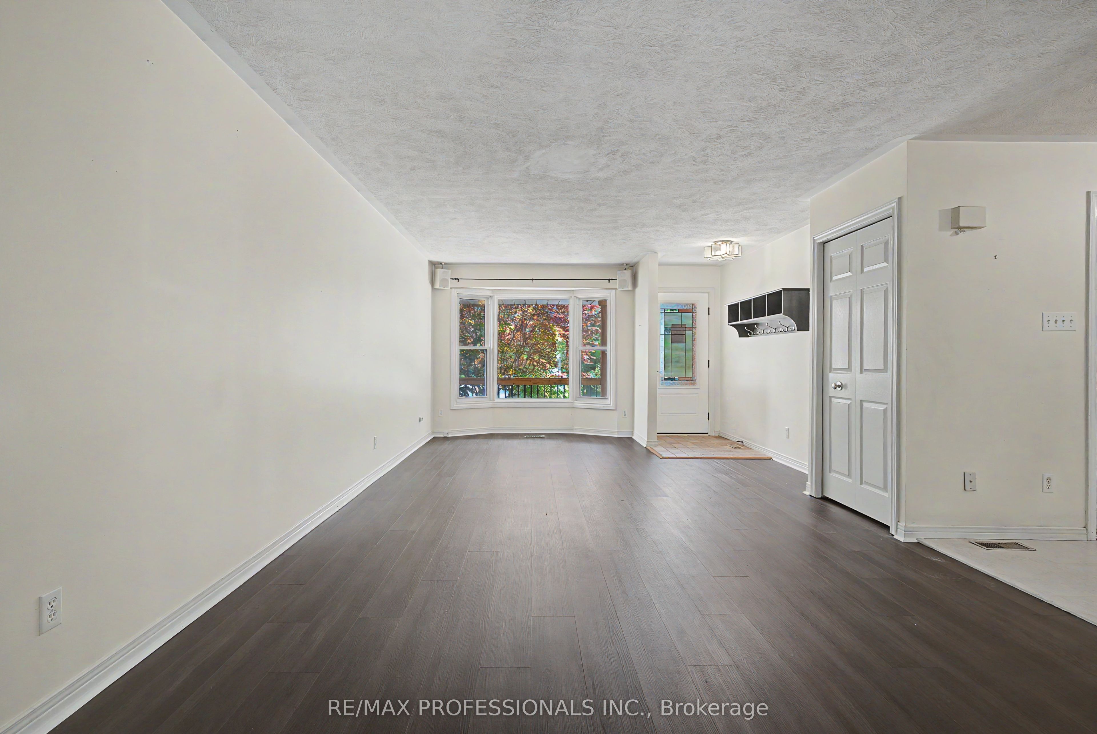 576 Thorndale Drive, Waterloo, ON N2T 2P9 photo 5