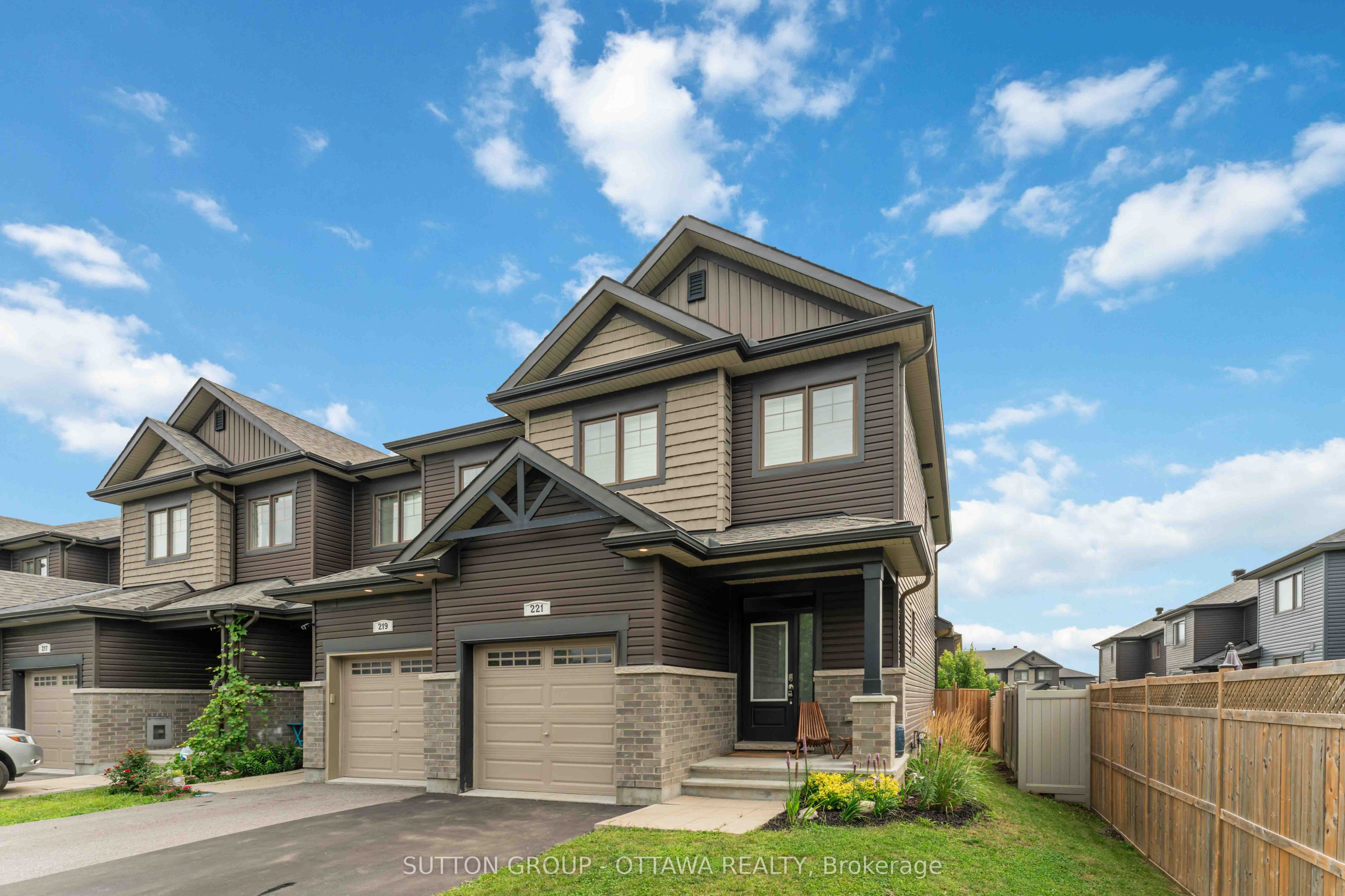 221 Tim Sheehan Place, Kanata, ON K2V 0N1 photo 2