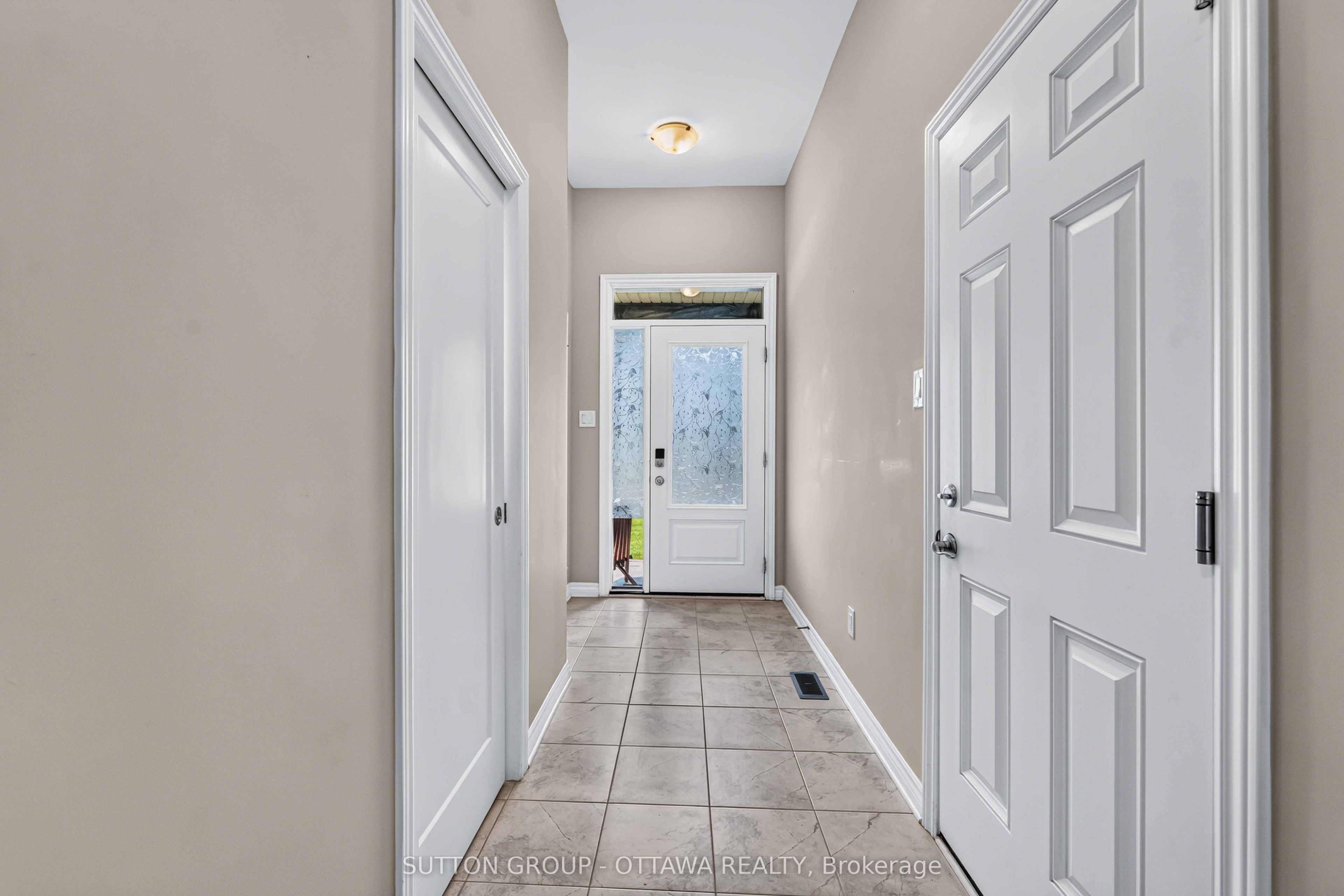 221 Tim Sheehan Place, Kanata, ON K2V 0N1 photo 3