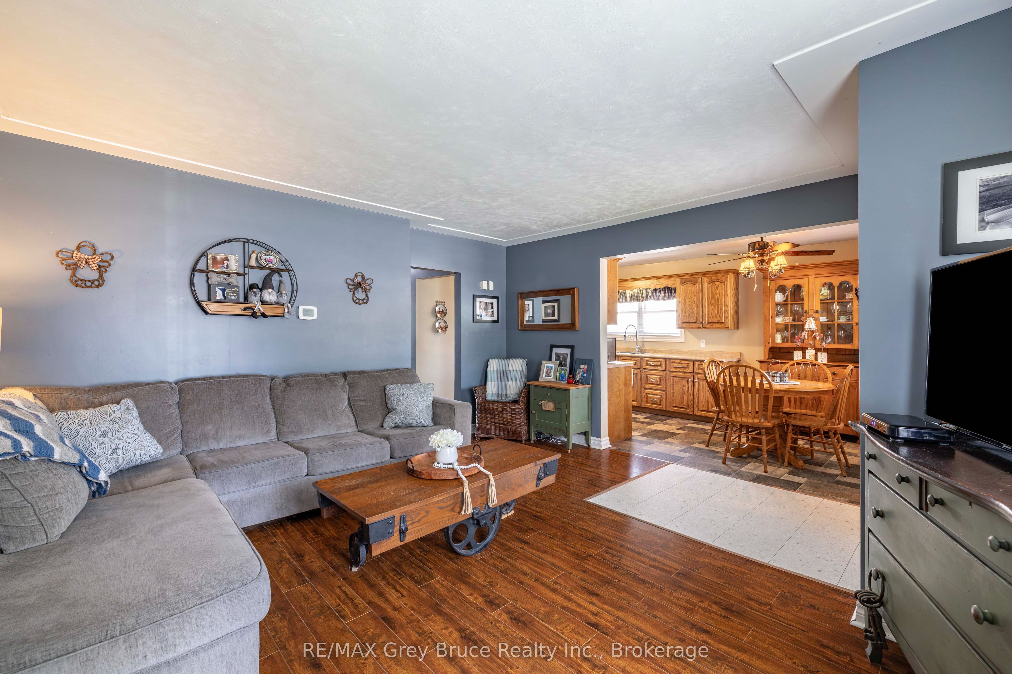 175 Fergus Street S, Wellington North, ON N0G 2L0 photo 5