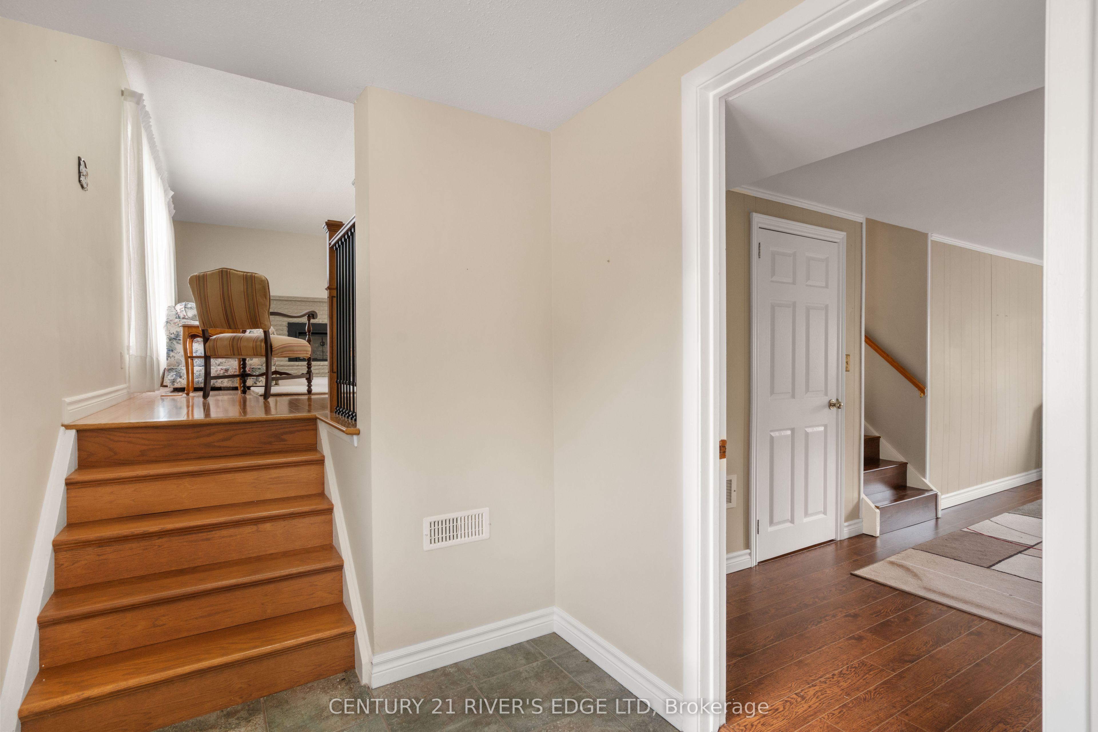1 Hardy Crescent, Brockville, ON K6V 3A2 photo 4