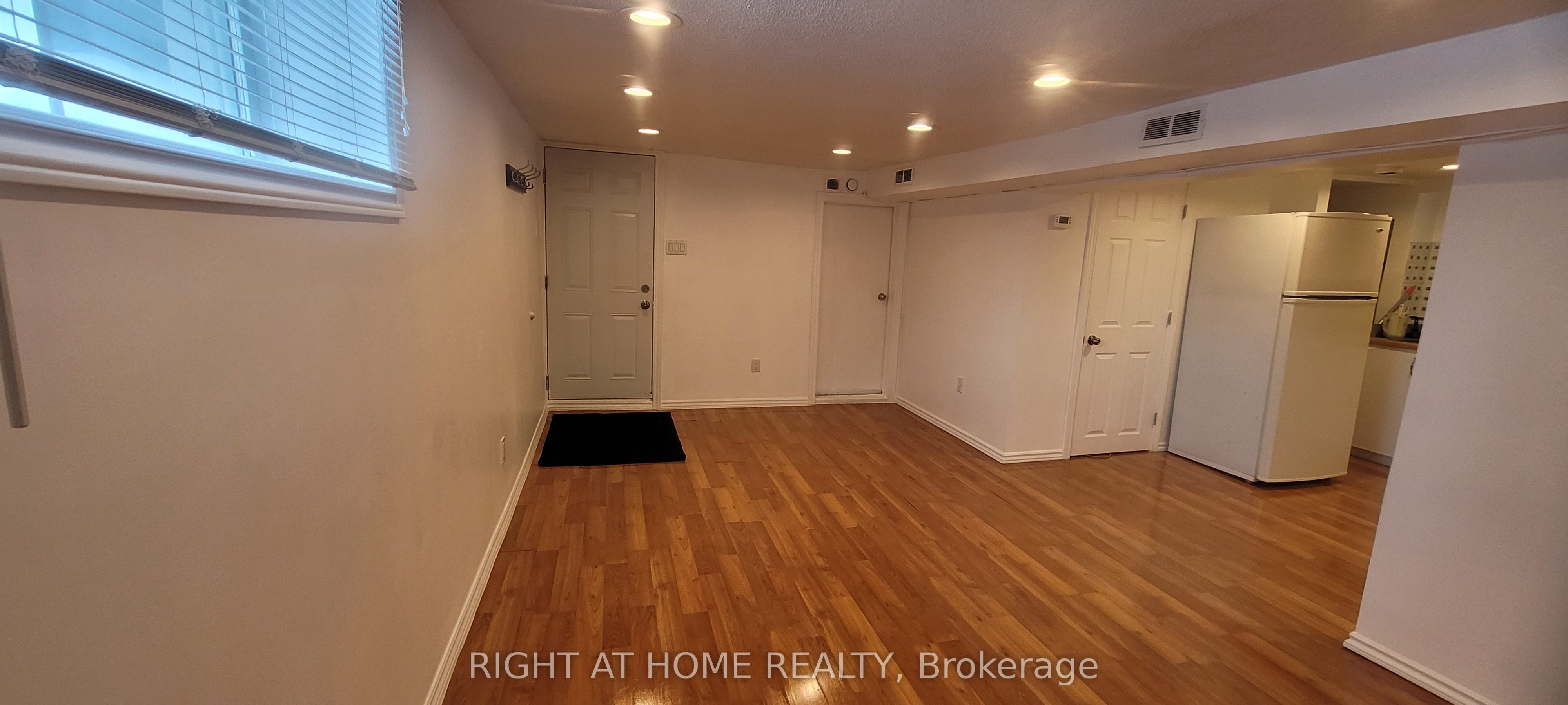298 Montfort Street, Vanier and Kingsview Park, ON K1L 5N6 photo 4