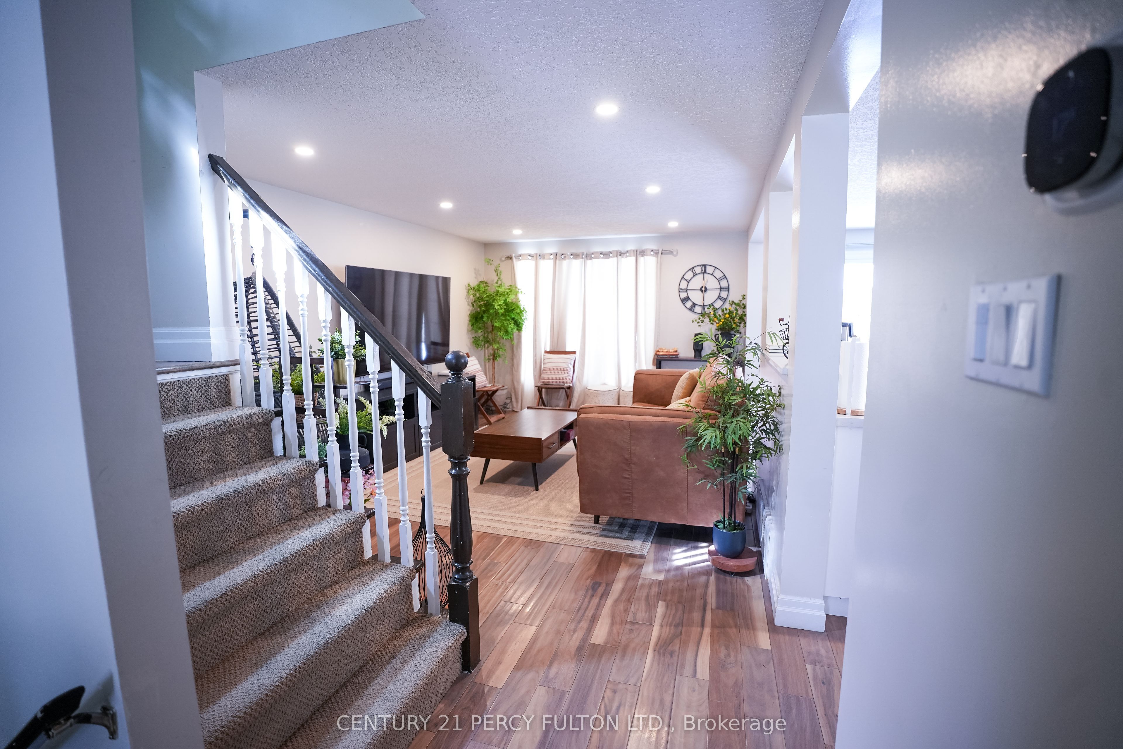 333 Rosette Drive, Waterloo, ON N2K 3W7 photo 2