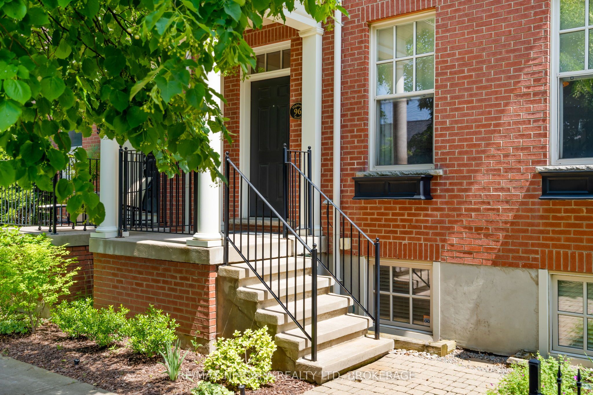 96 Garrison Village Drive, Niagara-on-the-Lake, ON L0S 1J0