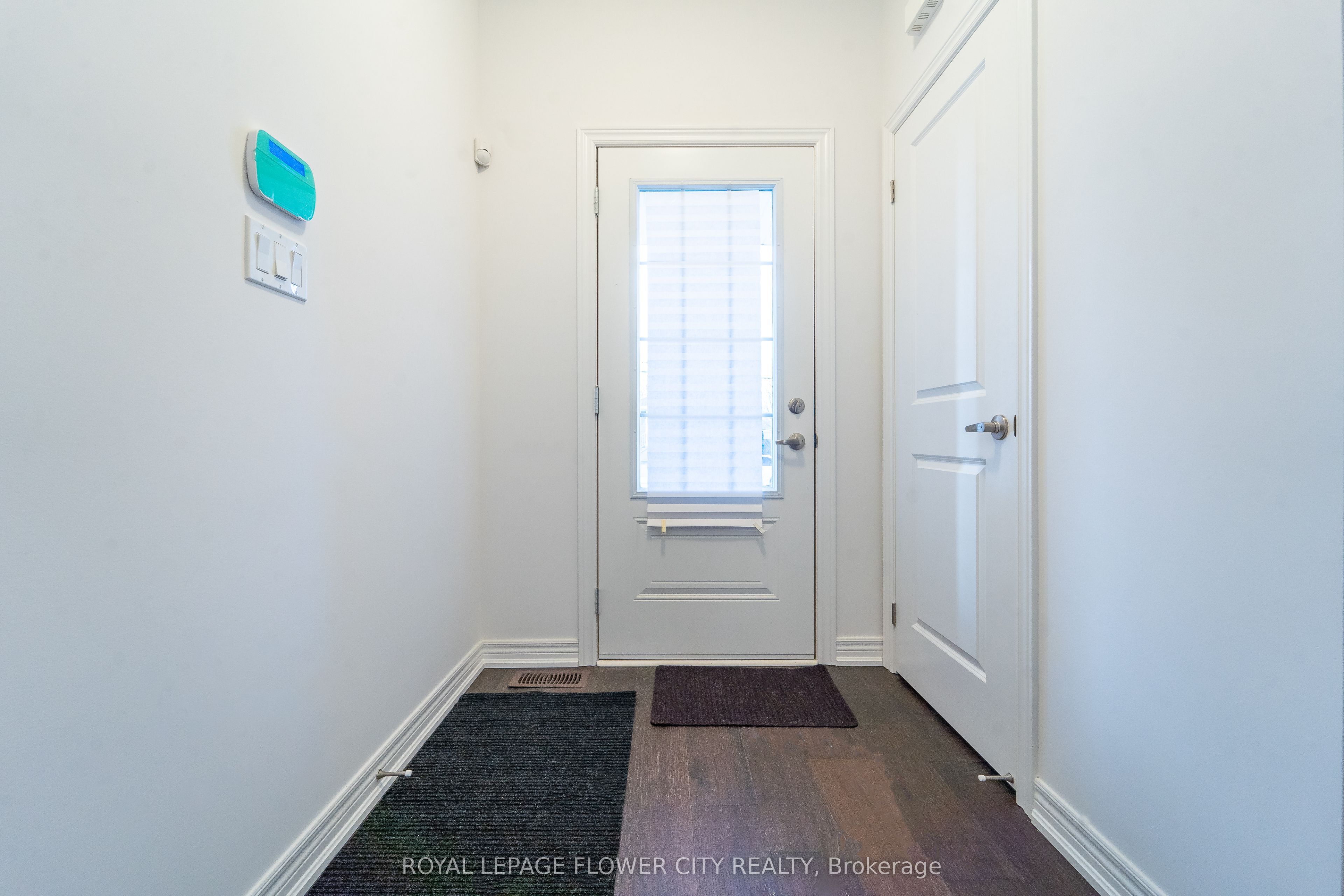 413 16th Street E, Hamilton, ON L9A 4K4 photo 3