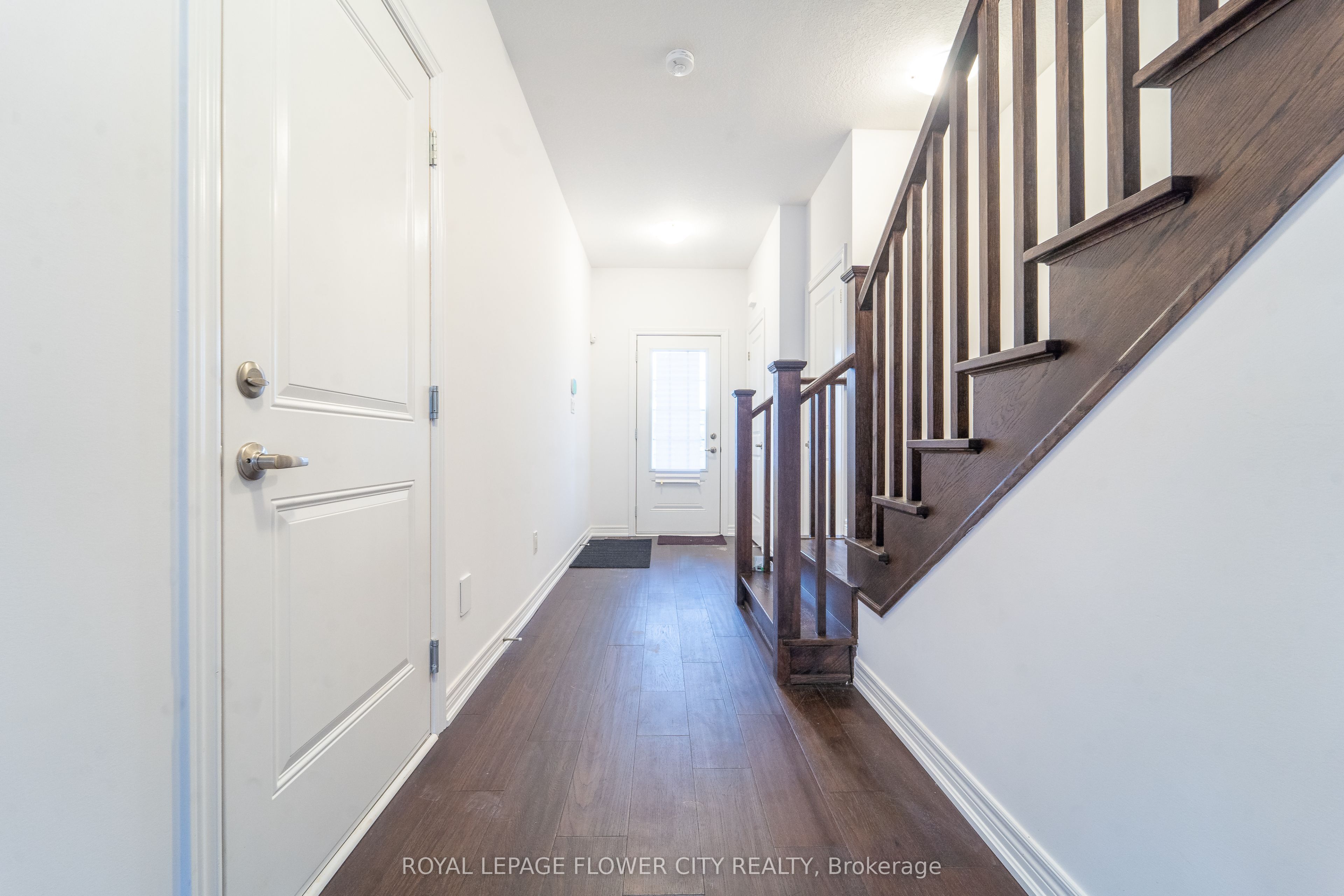 413 16th Street E, Hamilton, ON L9A 4K4 photo 4