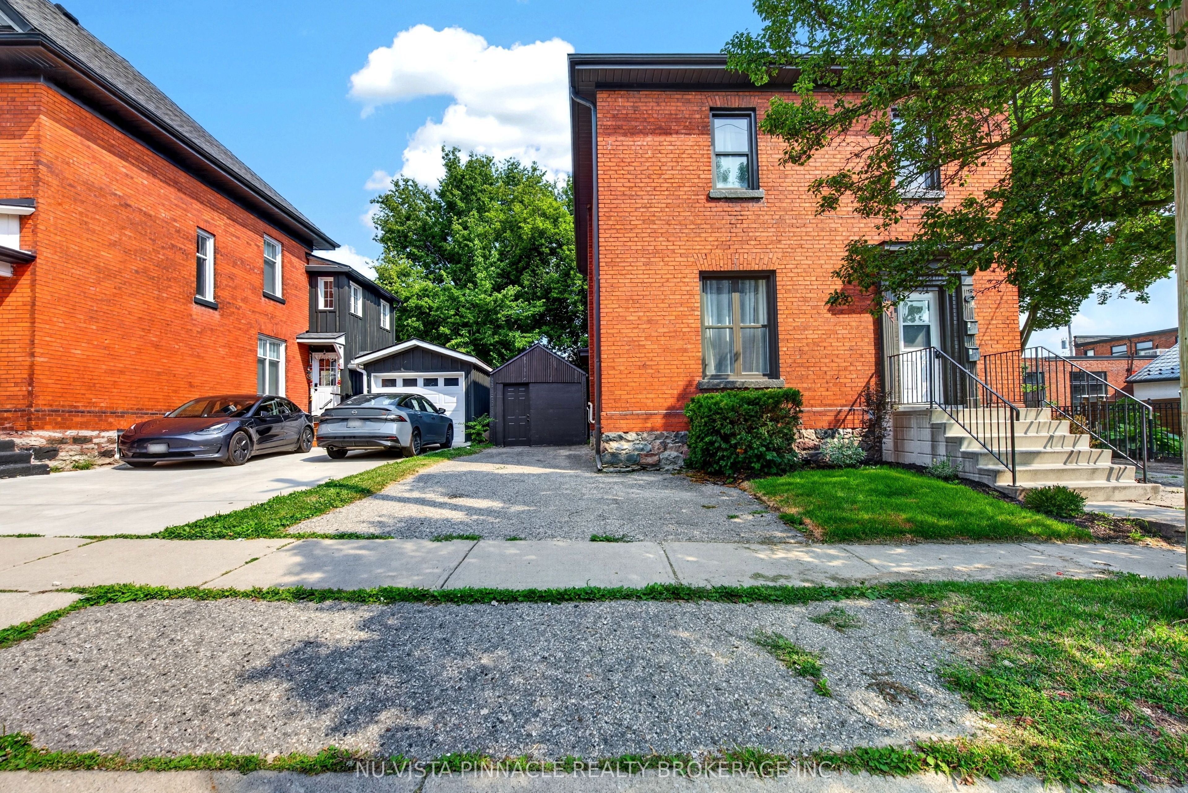 631 Peel Street, Woodstock, ON N4S 1K9 photo 2