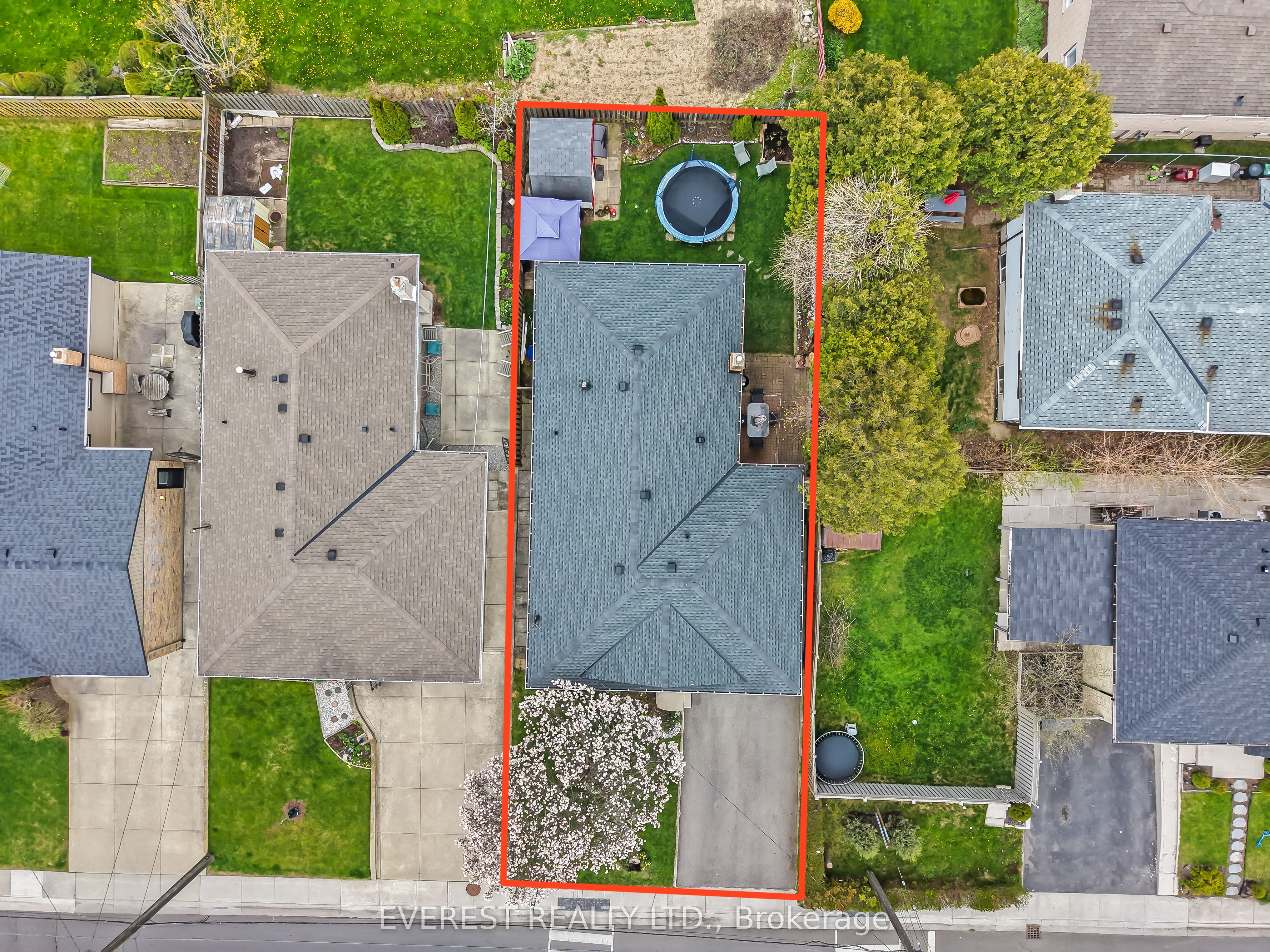 27 Lavina Crescent, Hamilton, ON L9C 5S7 photo 3