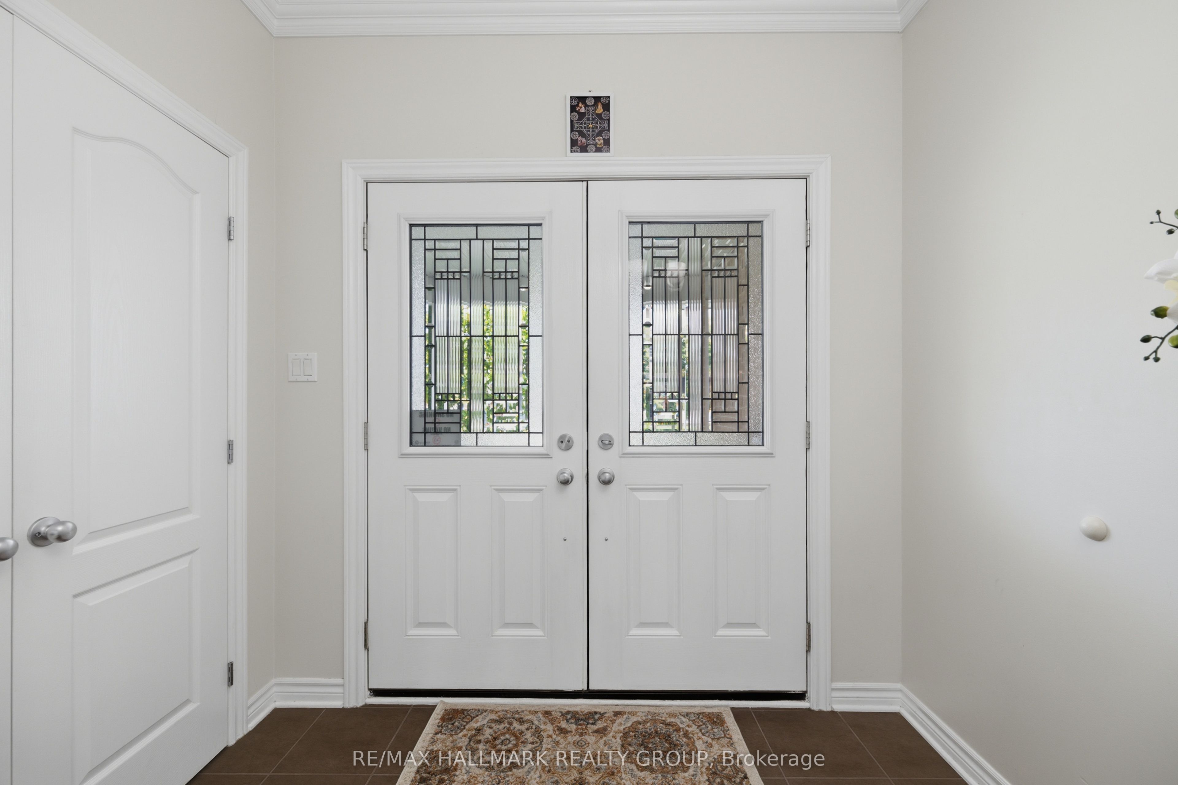 273 GRACEWOOD Crescent, Blossom Park - Airport and Area, ON K1T 0J1 photo 2