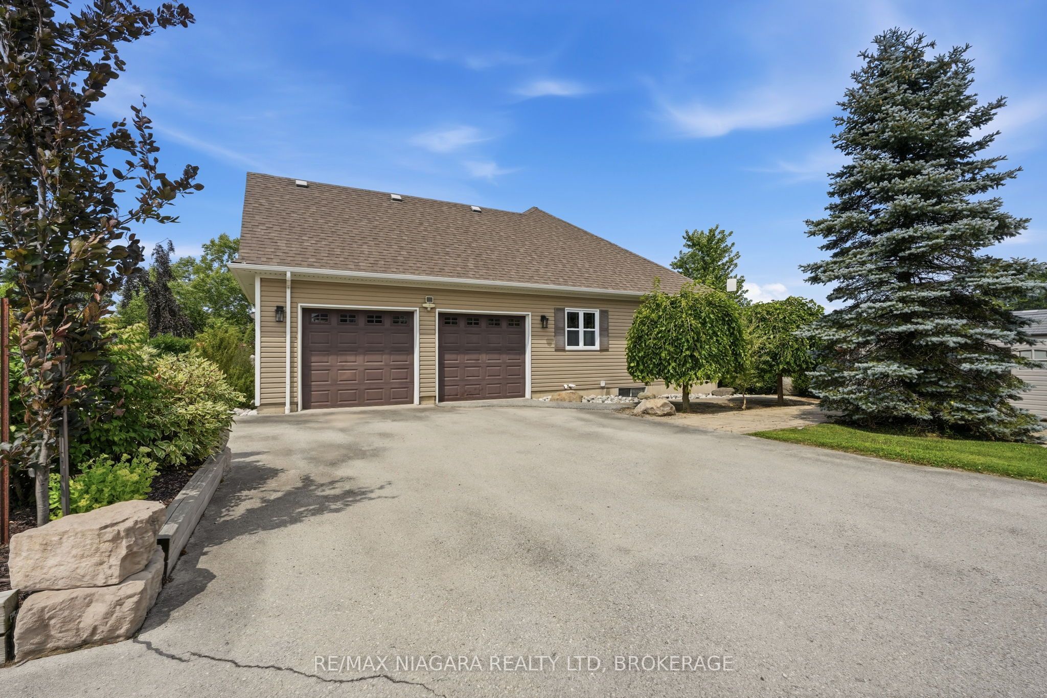5477 Attema Crescent, West Lincoln, ON L0R 1Y0 photo 4