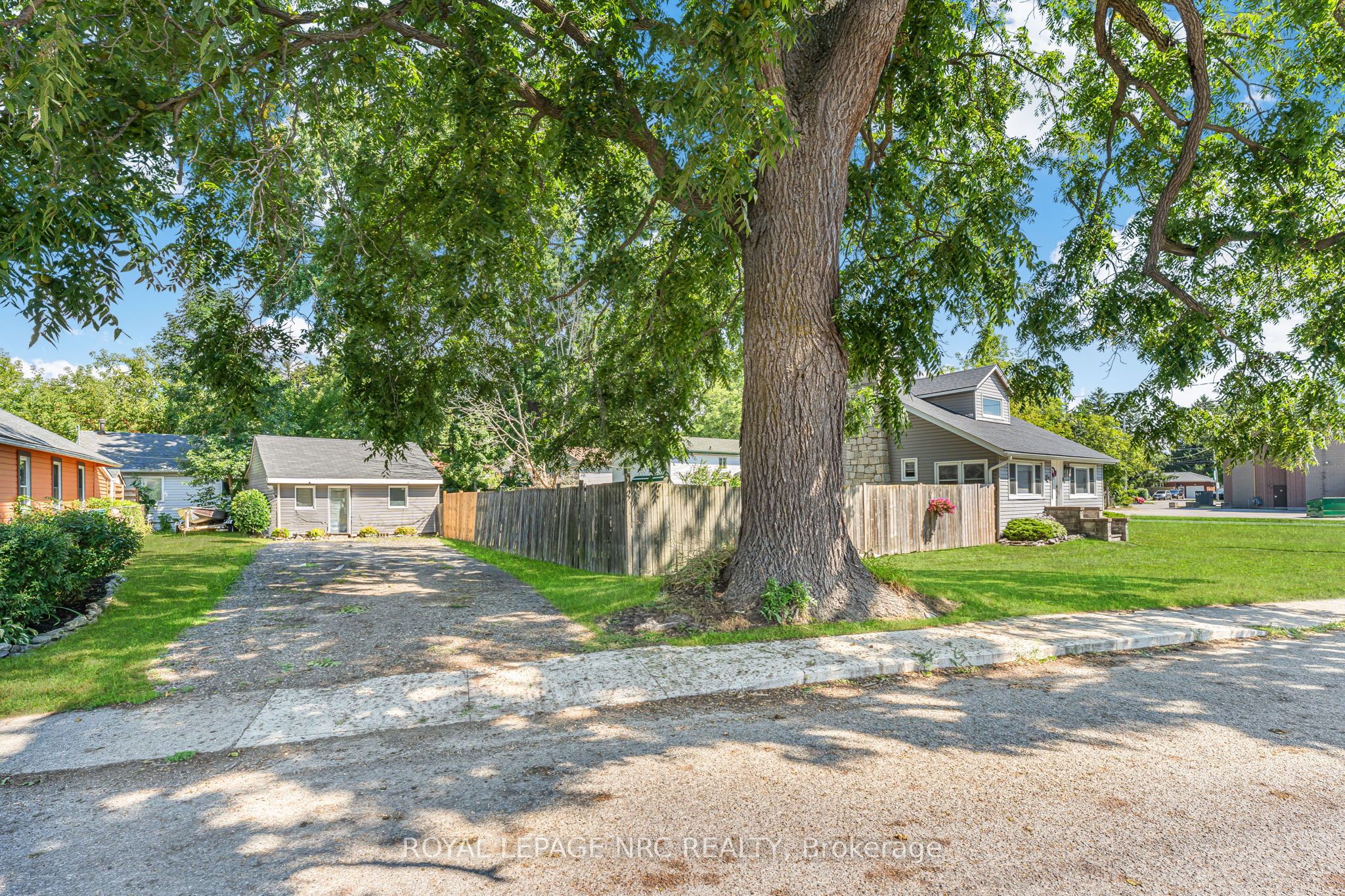 3902 Rebstock Road, Fort Erie, ON L0S 1B0 photo 4