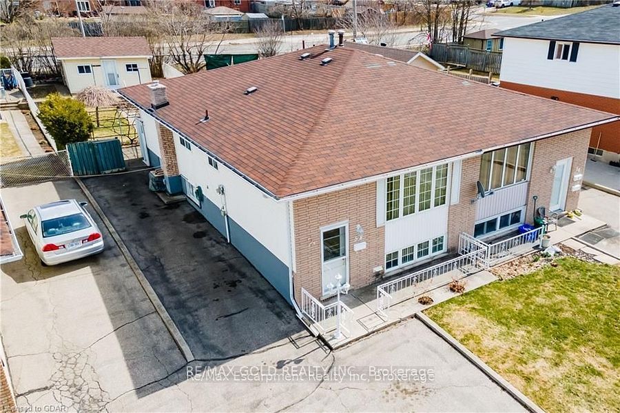 54 Bakersfield Drive, Cambridge, ON N1R 6X6 photo 2