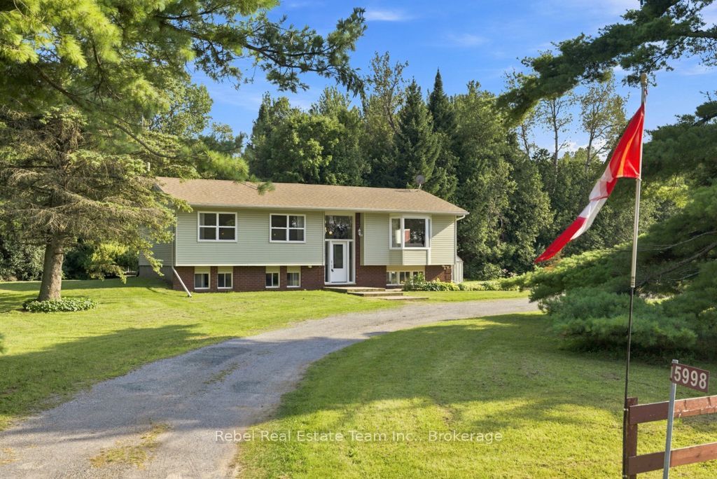 5998 County Rd 65, Port Hope, ON L1A 3V5