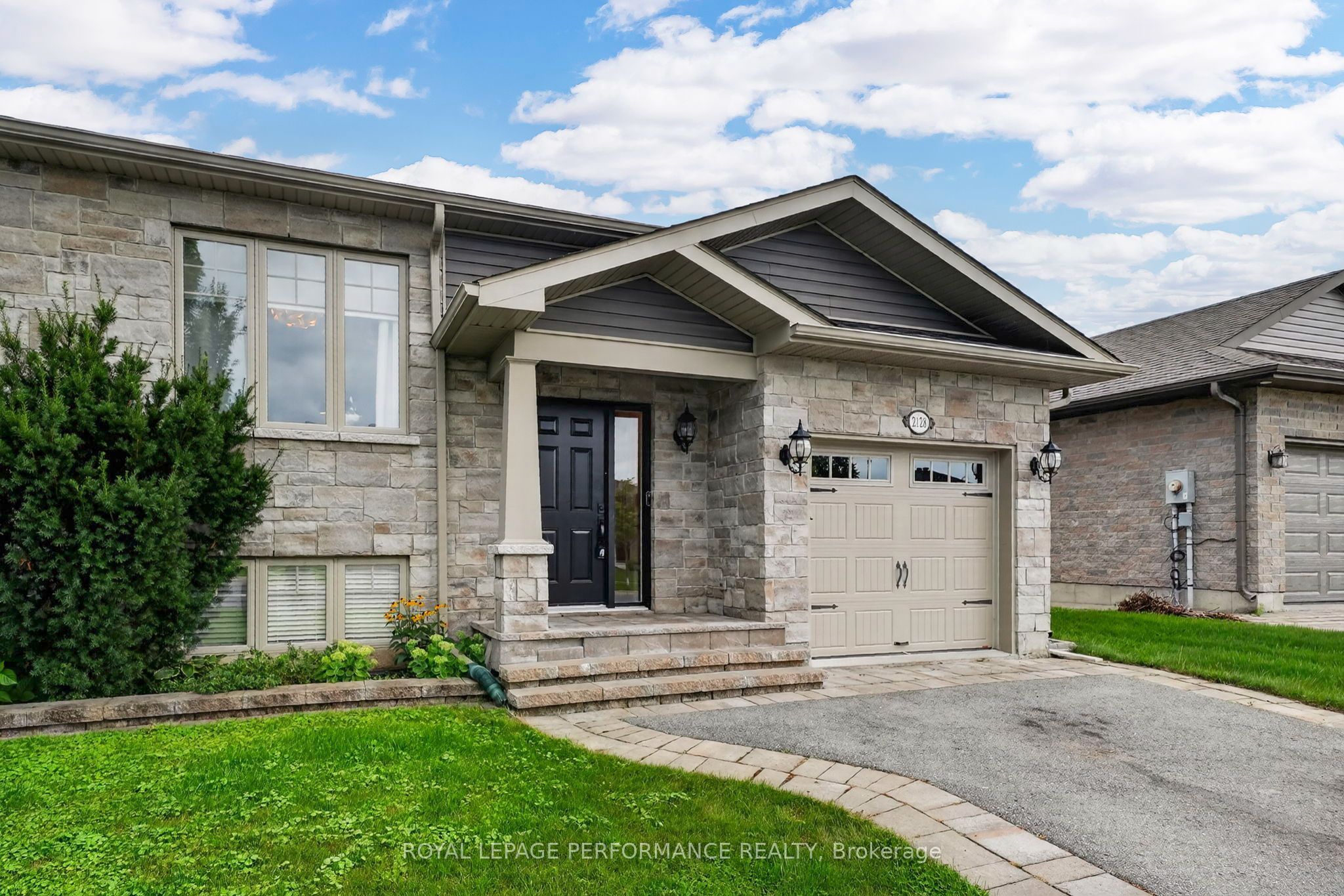 2128 Tremblay Avenue, Cornwall, ON K6H 0A8 photo 2