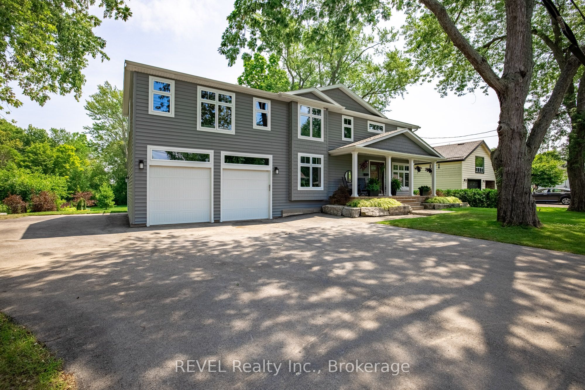 74 Montgomery Road, Welland, ON L3C 2Y3