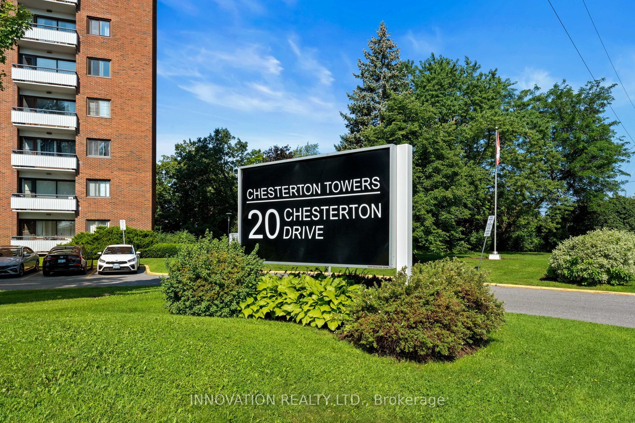 20 Chesterton Drive 1214, Cityview - Parkwoods Hills - Rideau Shore, ON K2E 6Z7 photo 2